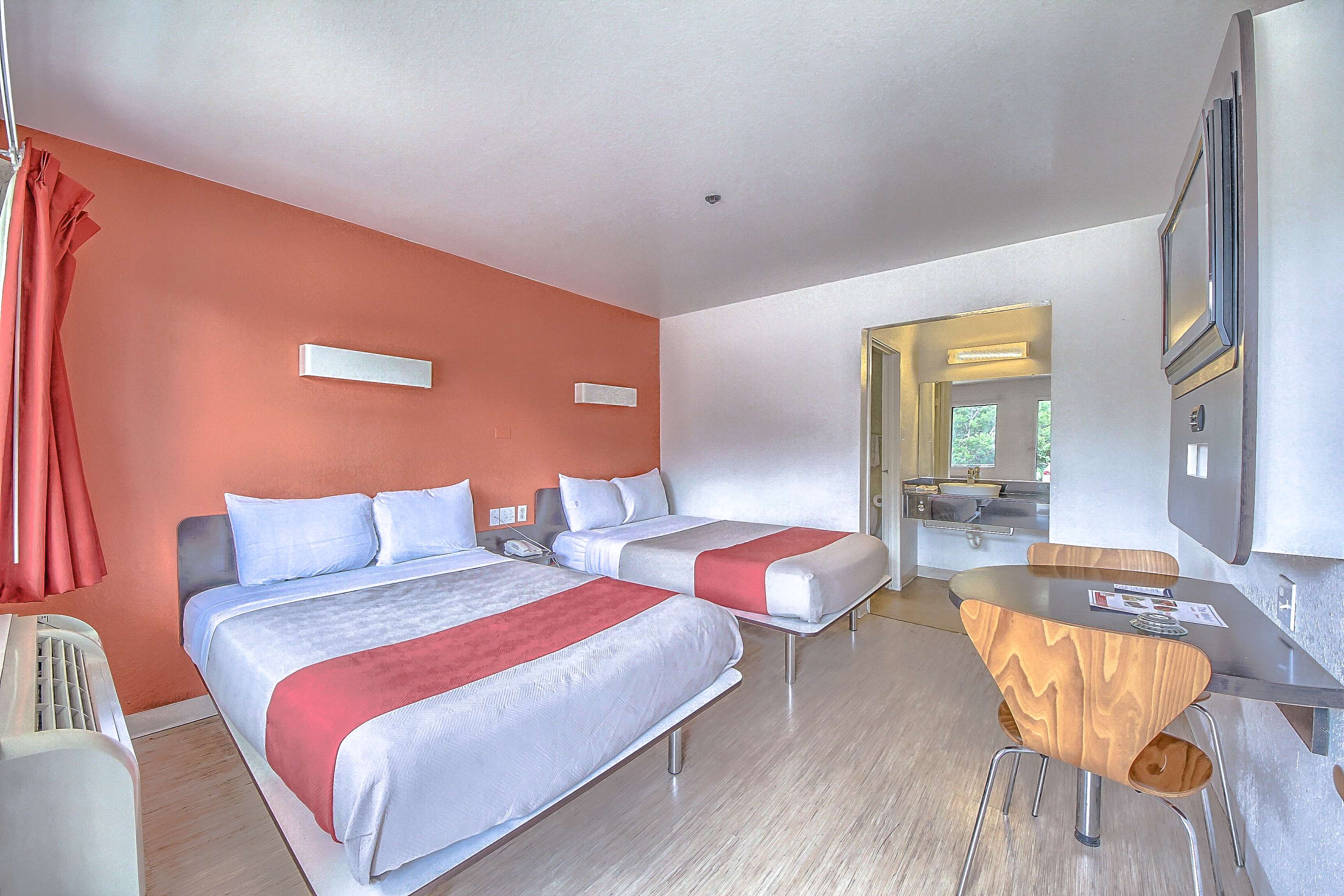 Motel 6 San Antonio - Fiesta
