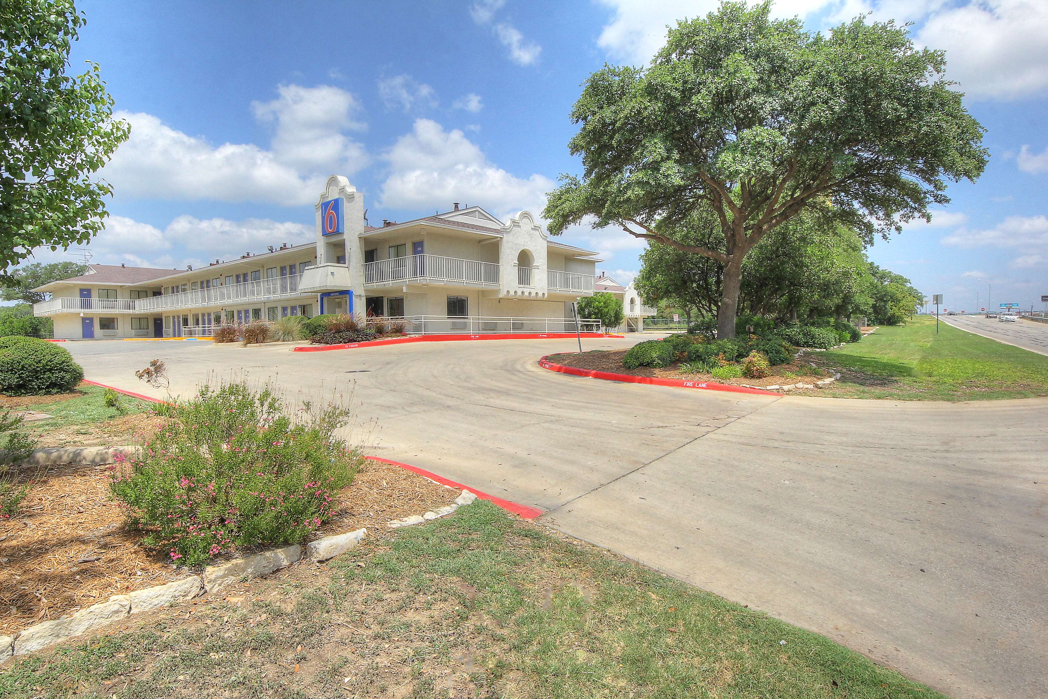 Motel 6 San Antonio - Fiesta