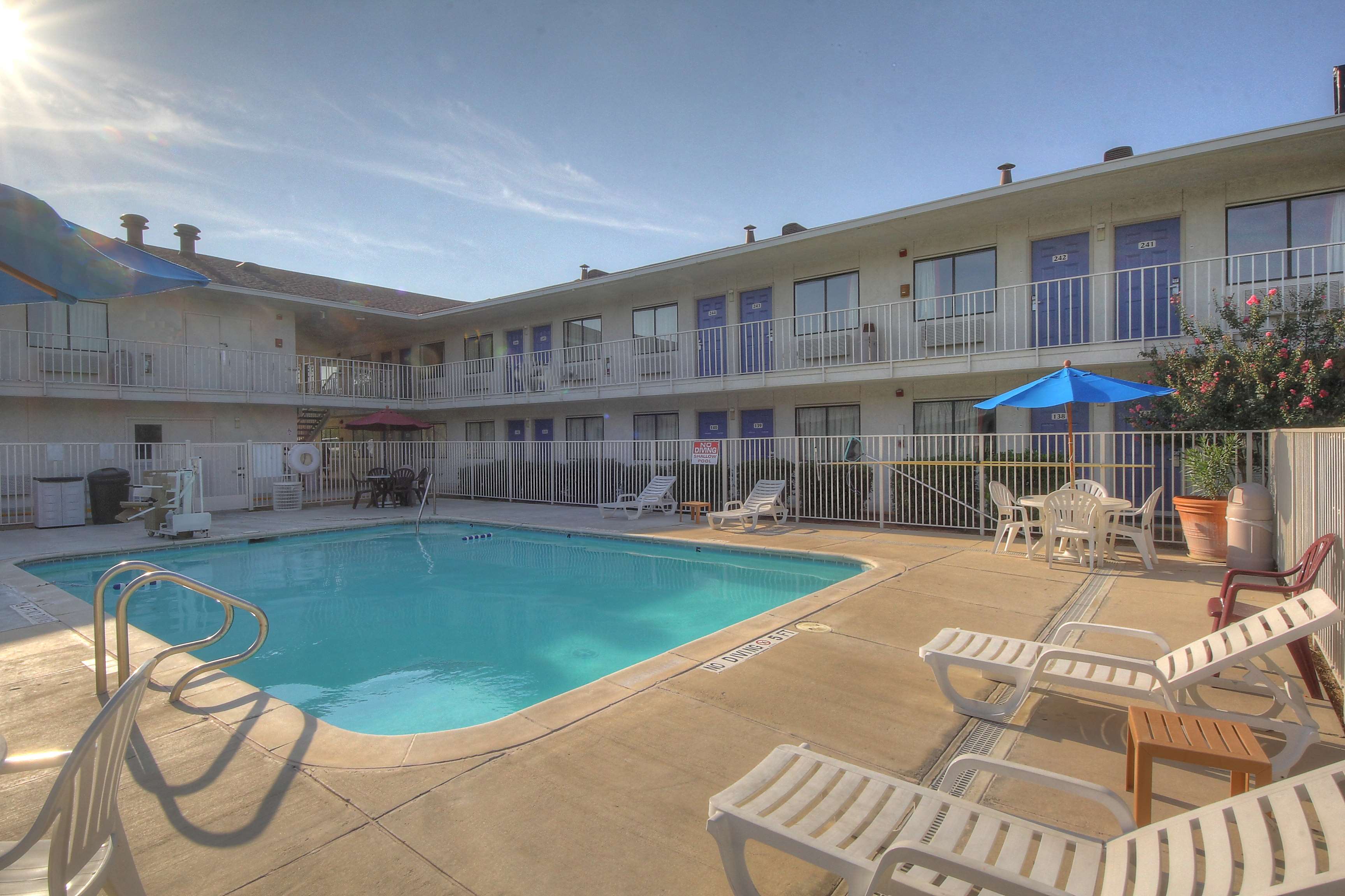 Motel 6 San Antonio - Fiesta