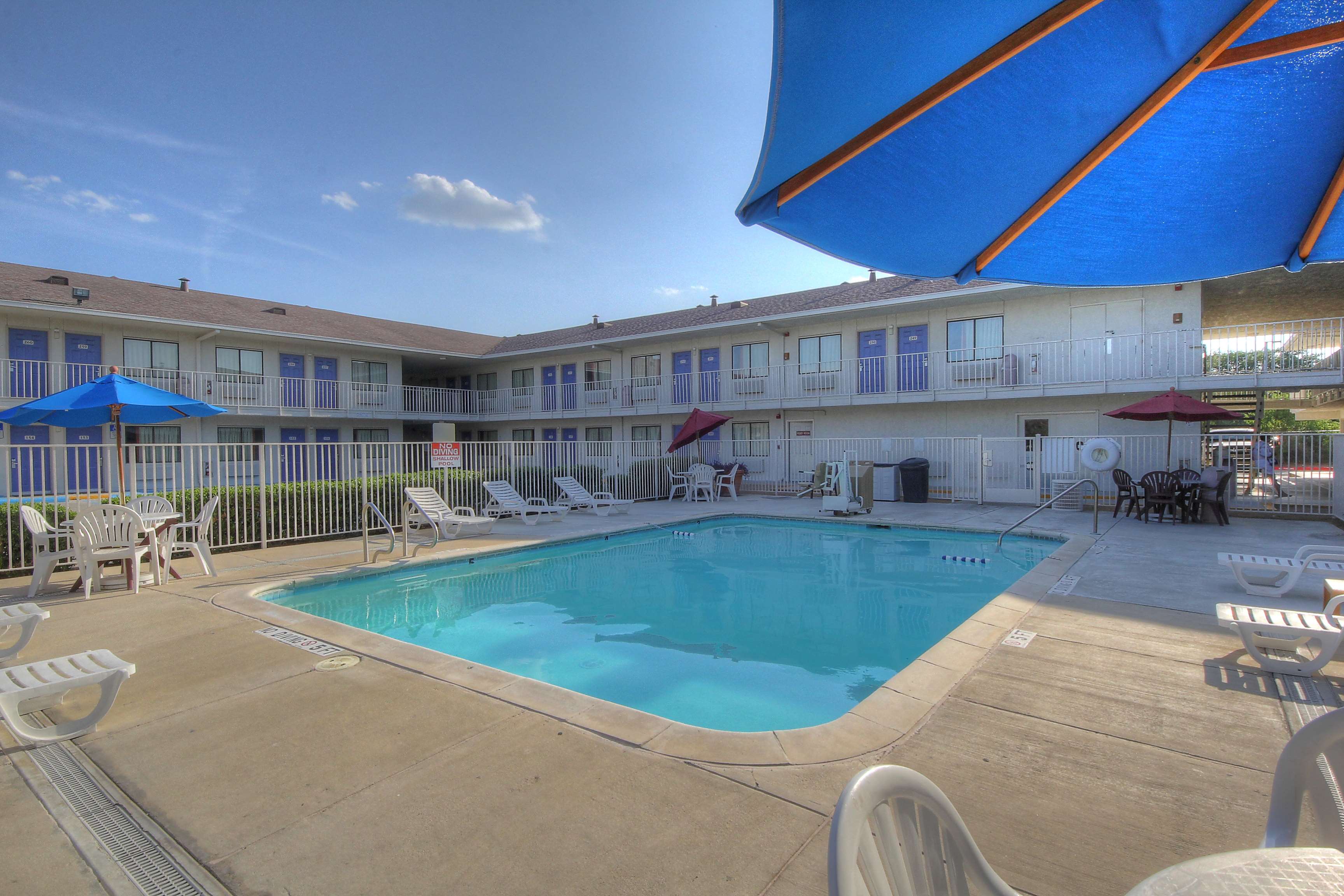 Motel 6 San Antonio - Fiesta