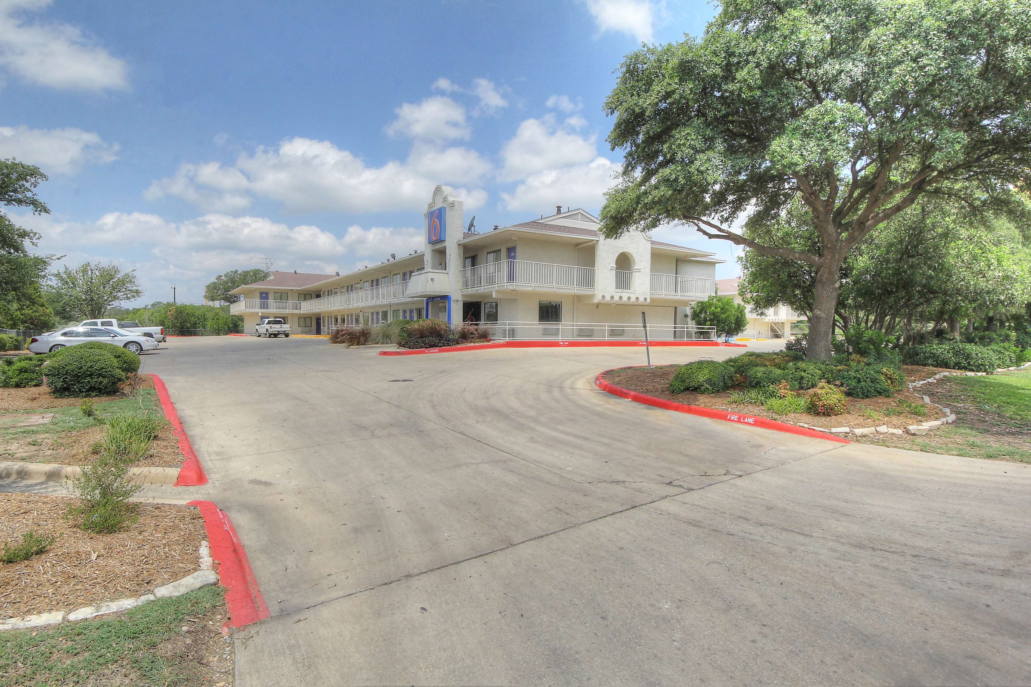 Motel 6 San Antonio - Fiesta