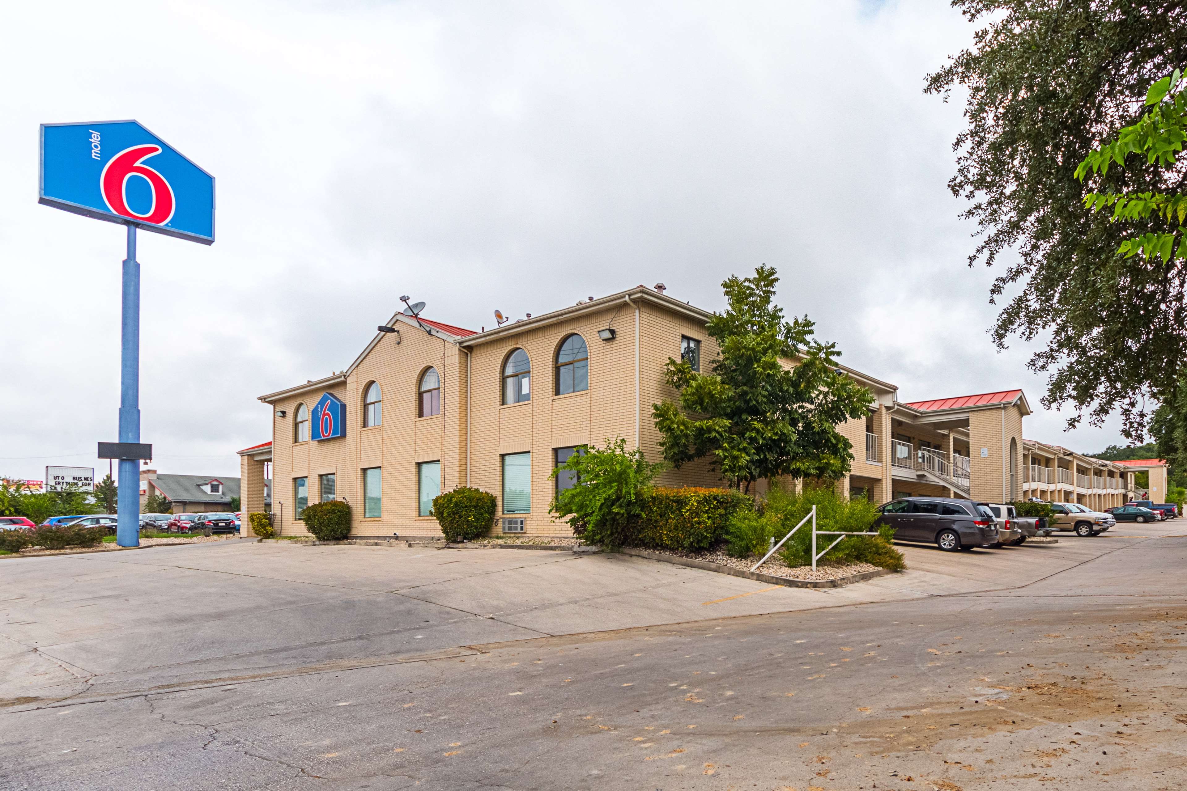 Motel 6 San Antonio - Fiesta Trails