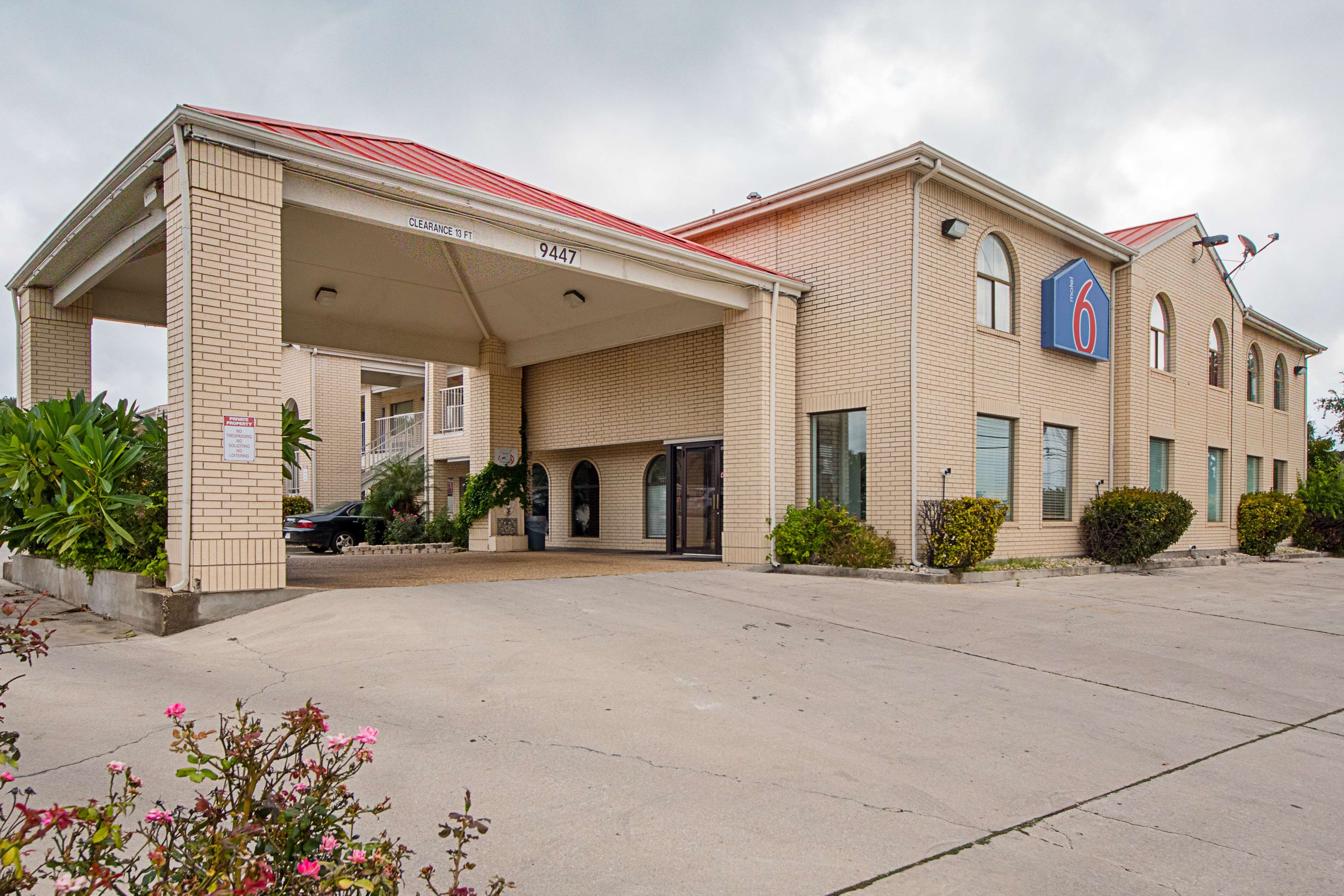 Motel 6 San Antonio - Fiesta Trails