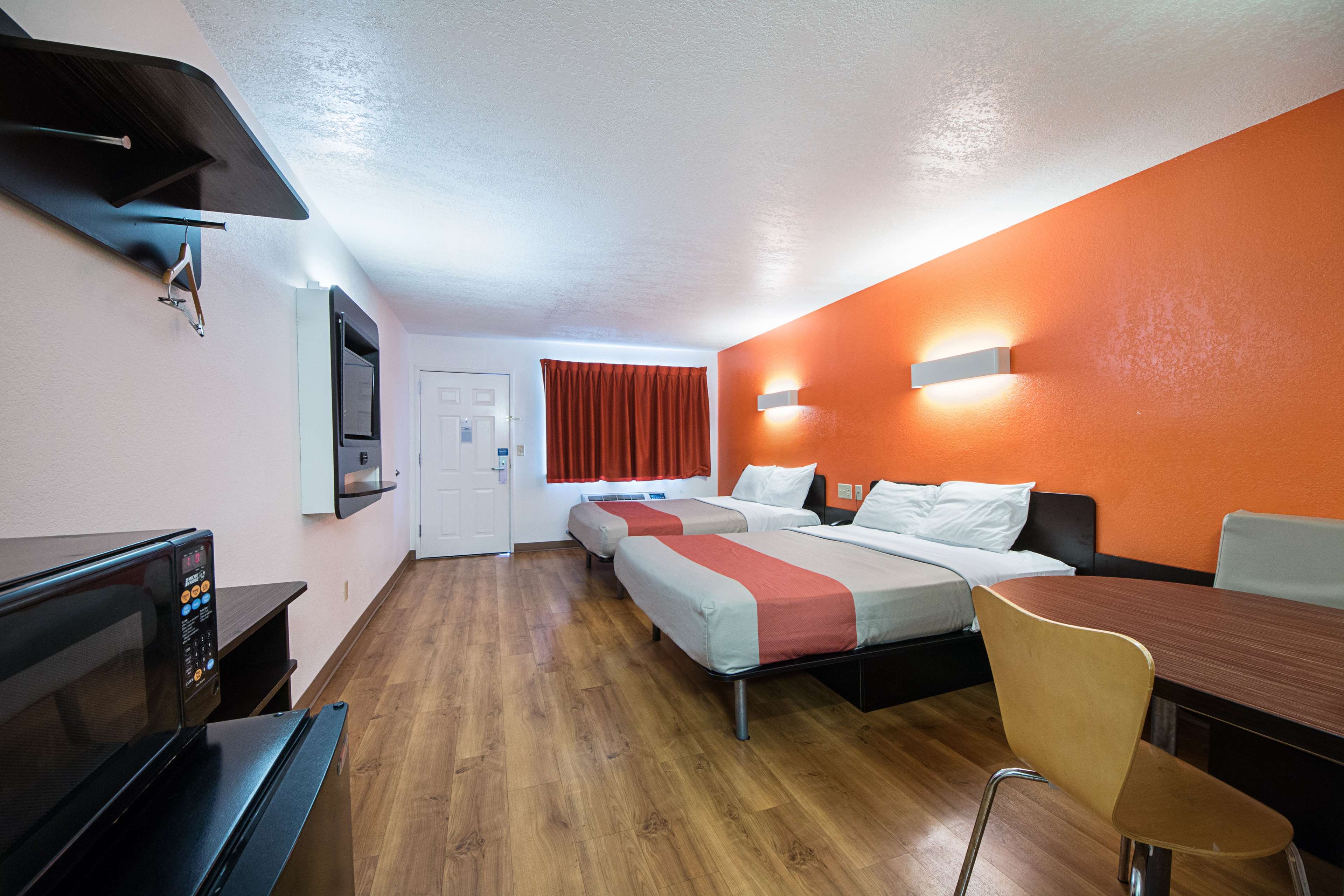 Motel 6 San Antonio - Fiesta Trails
