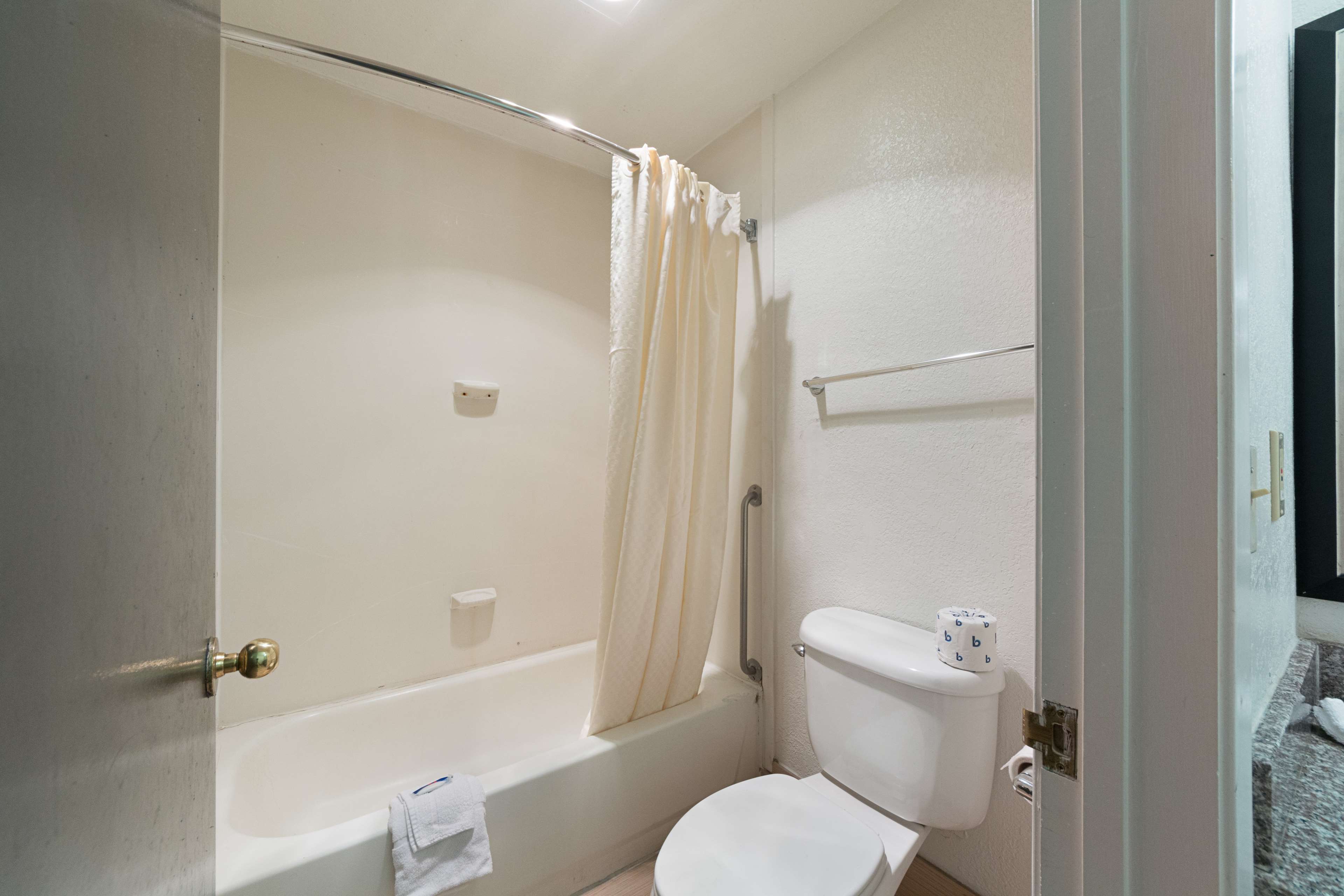 Motel 6 San Antonio - Fiesta Trails