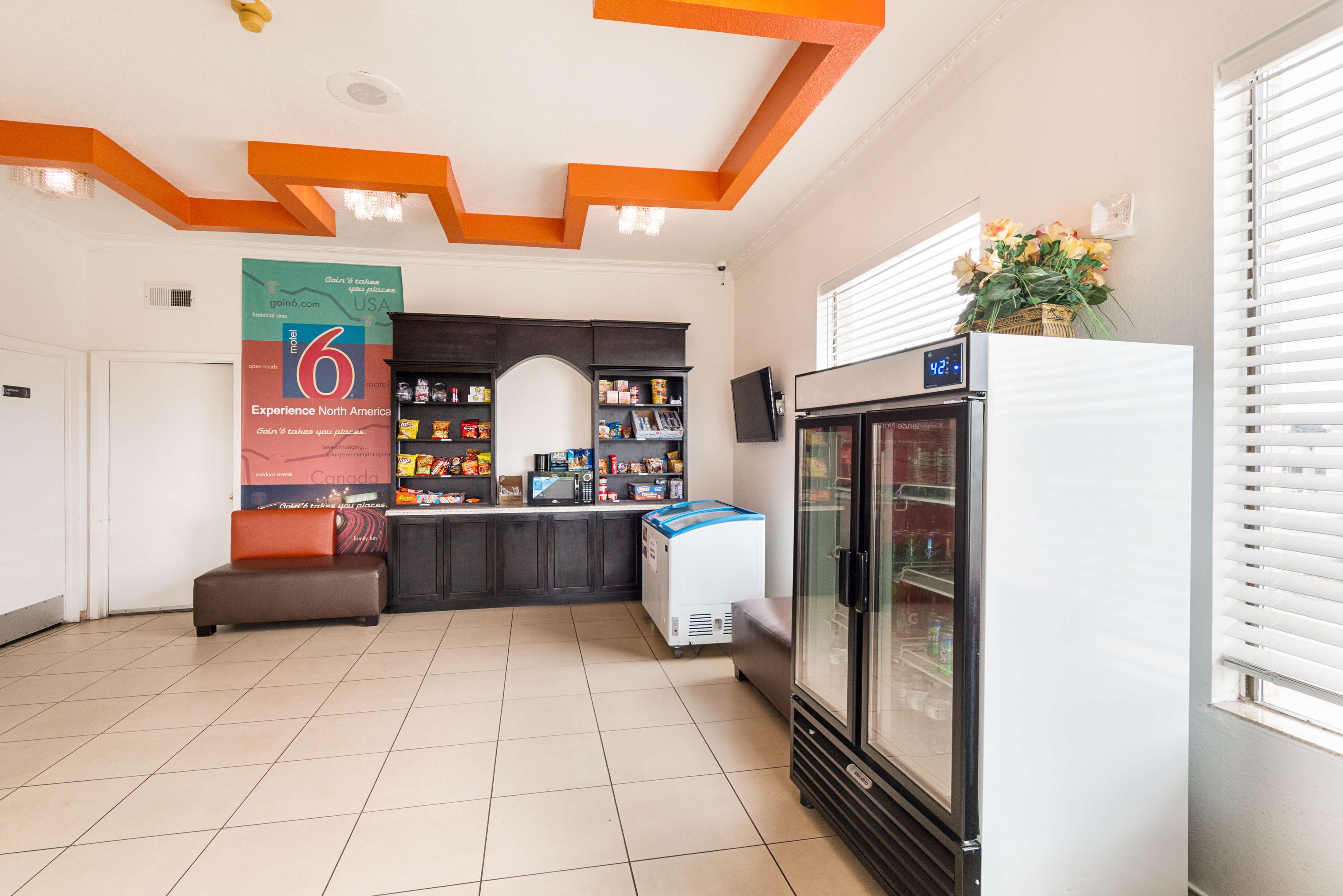 Motel 6 San Antonio - Fiesta Trails