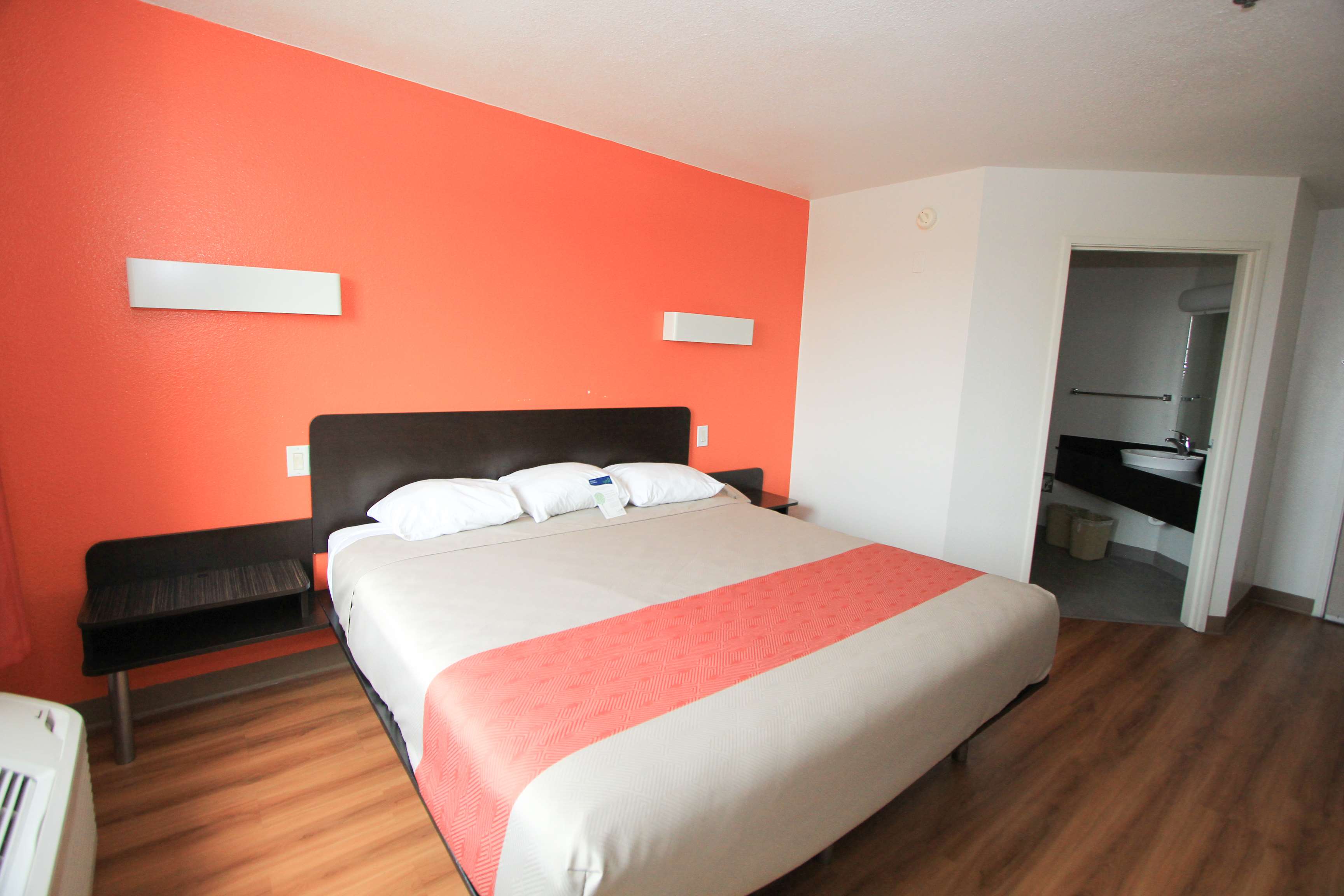 Motel 6 San Antonio Downtown/Alamodome