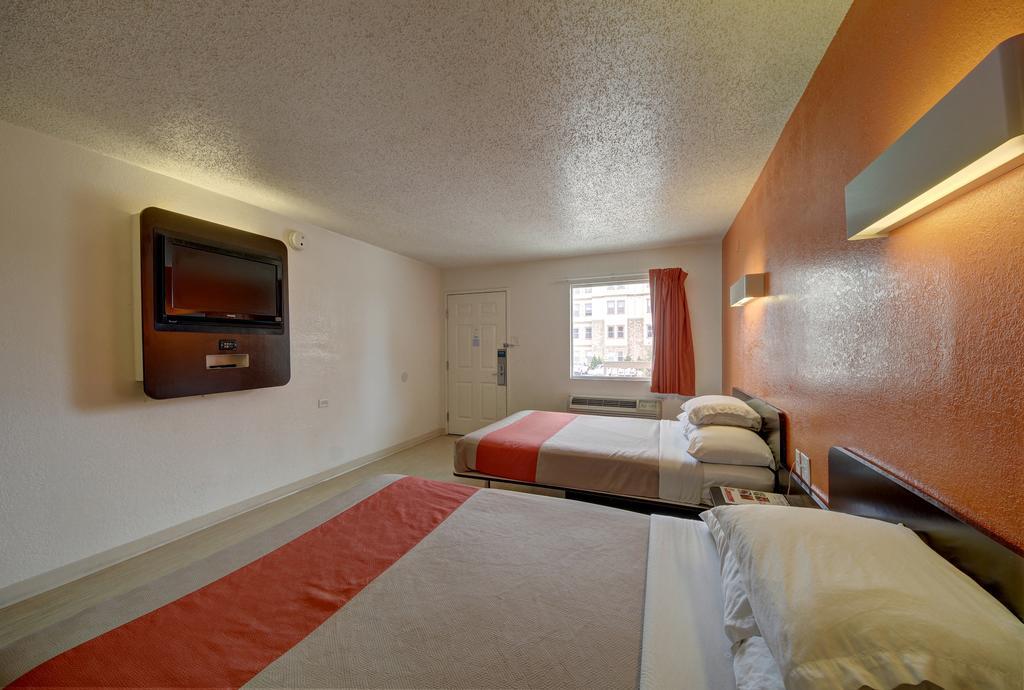 Motel 6 San Antonio Downtown - Market Square