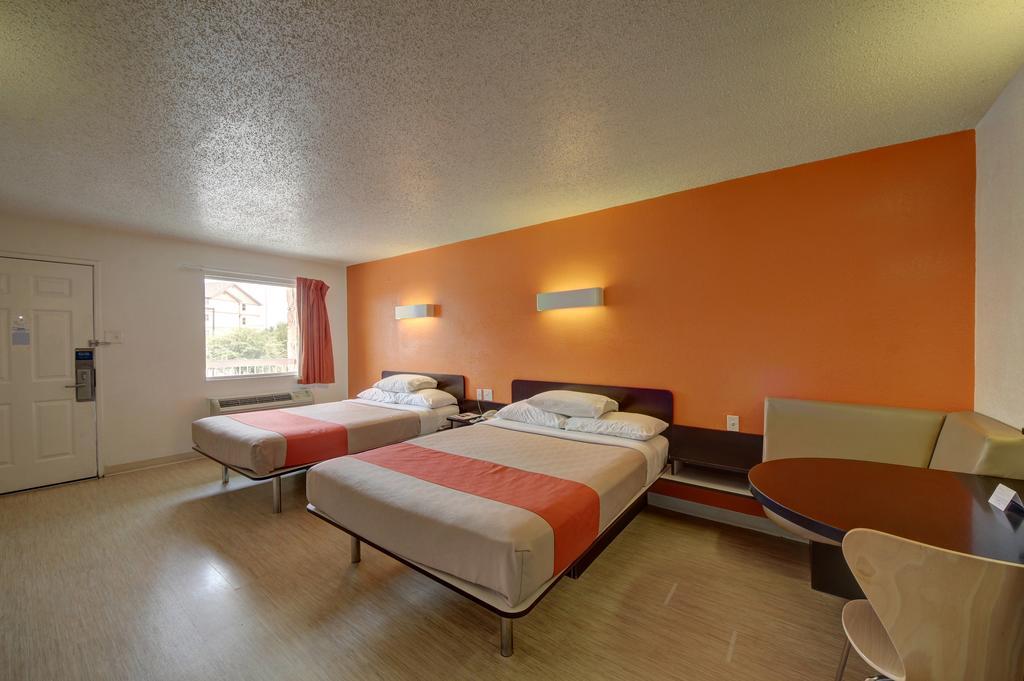 Motel 6 San Antonio Downtown - Market Square