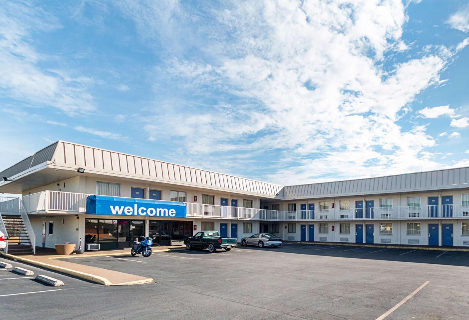 Motel 6 San Antonio I-10 West
