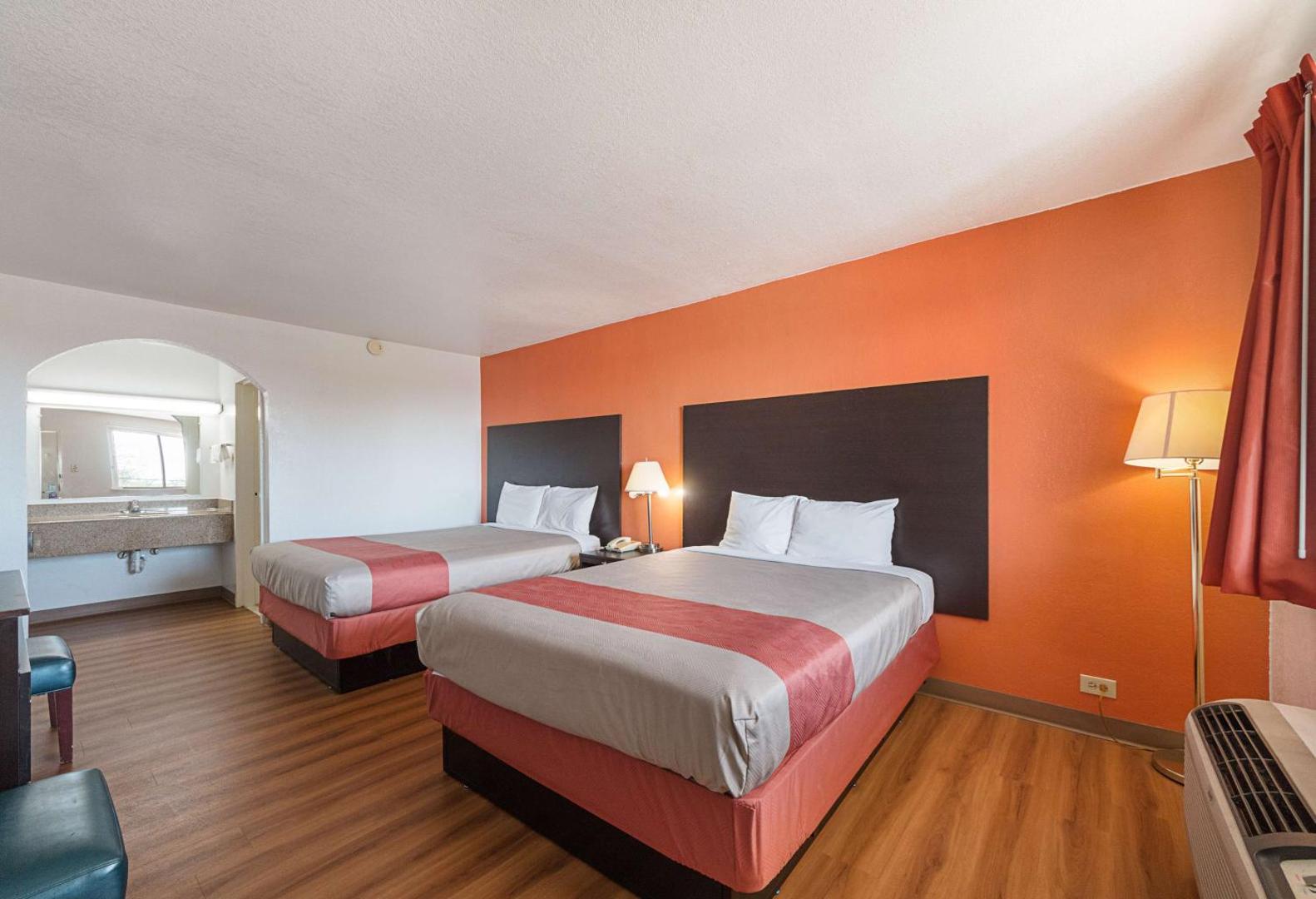 Motel 6 San Antonio I-10 West