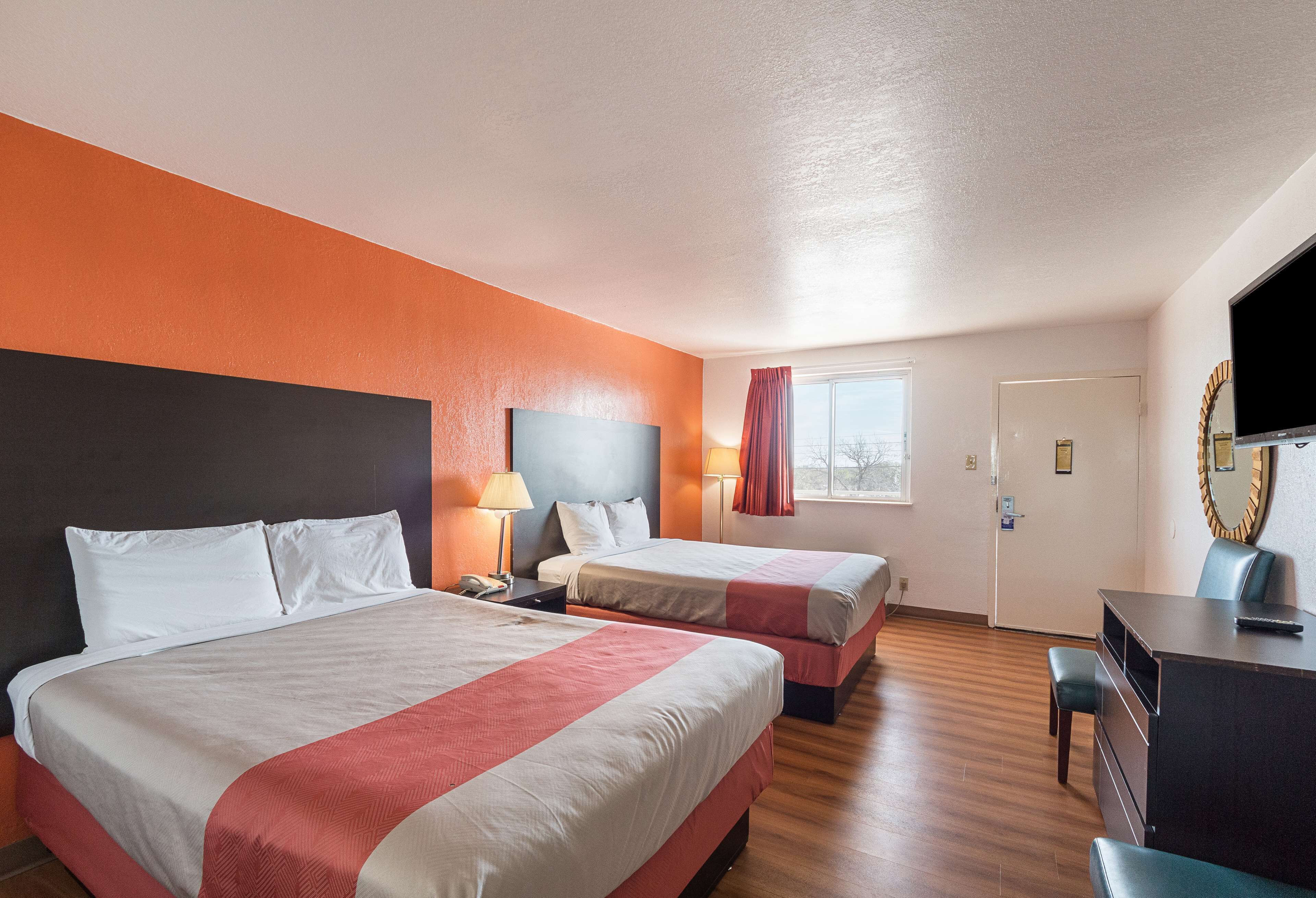 Motel 6 San Antonio I-10 West
