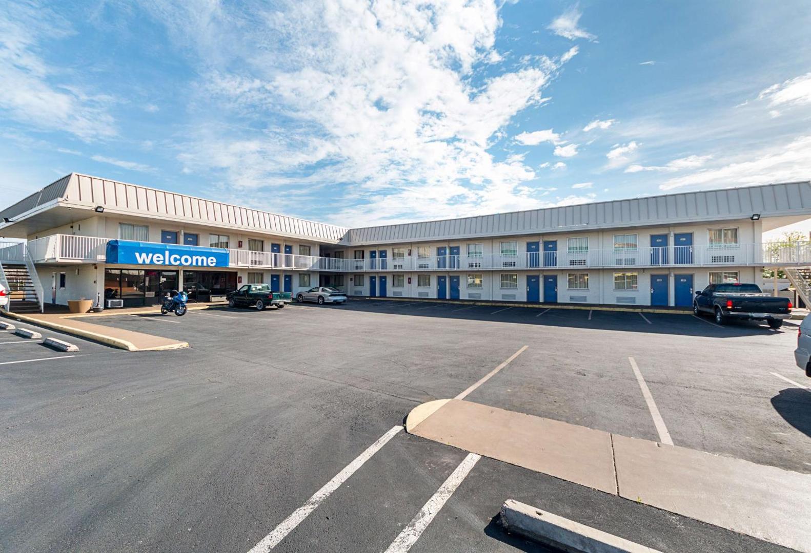 Motel 6 San Antonio I-10 West
