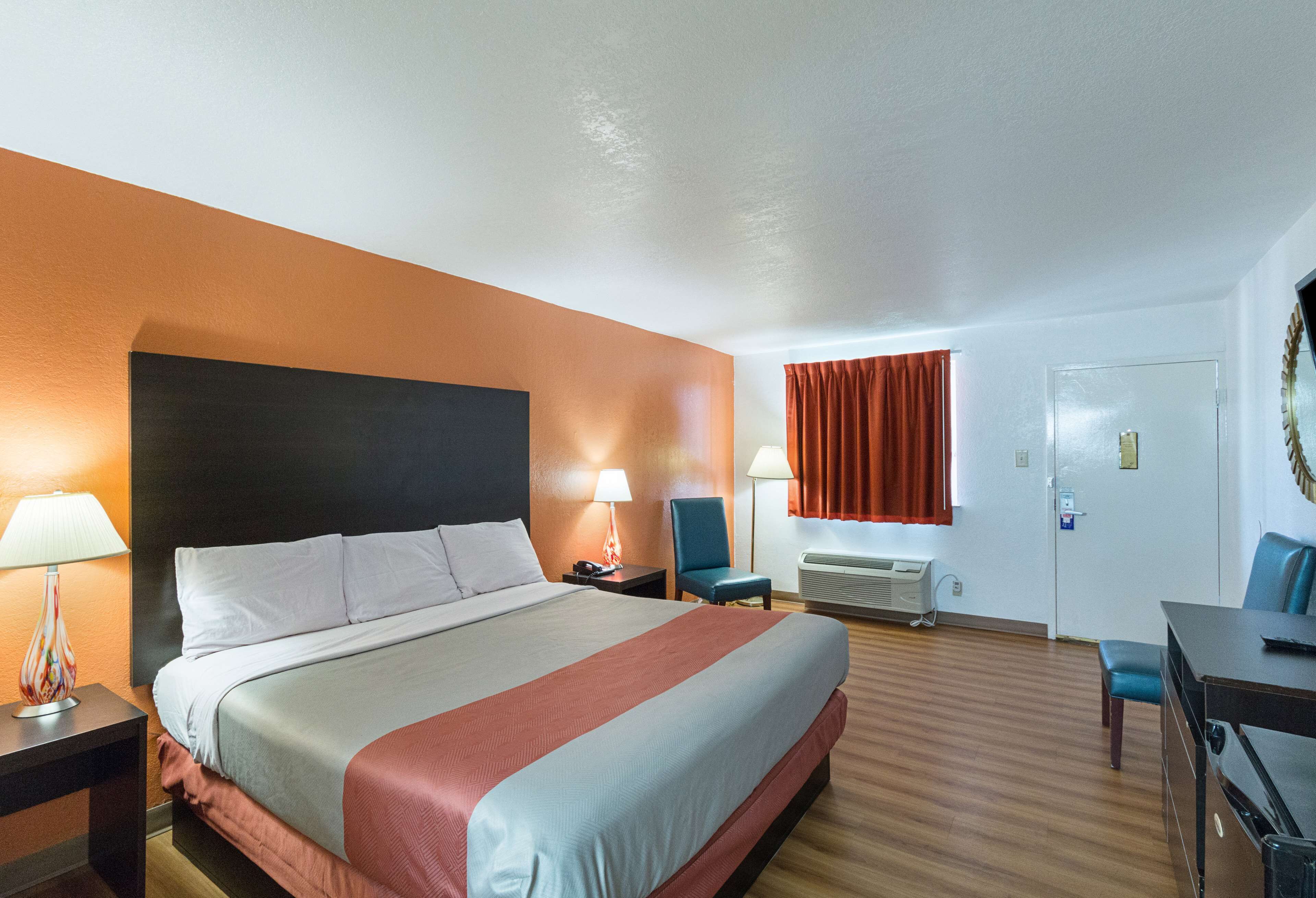Motel 6 San Antonio I-10 West