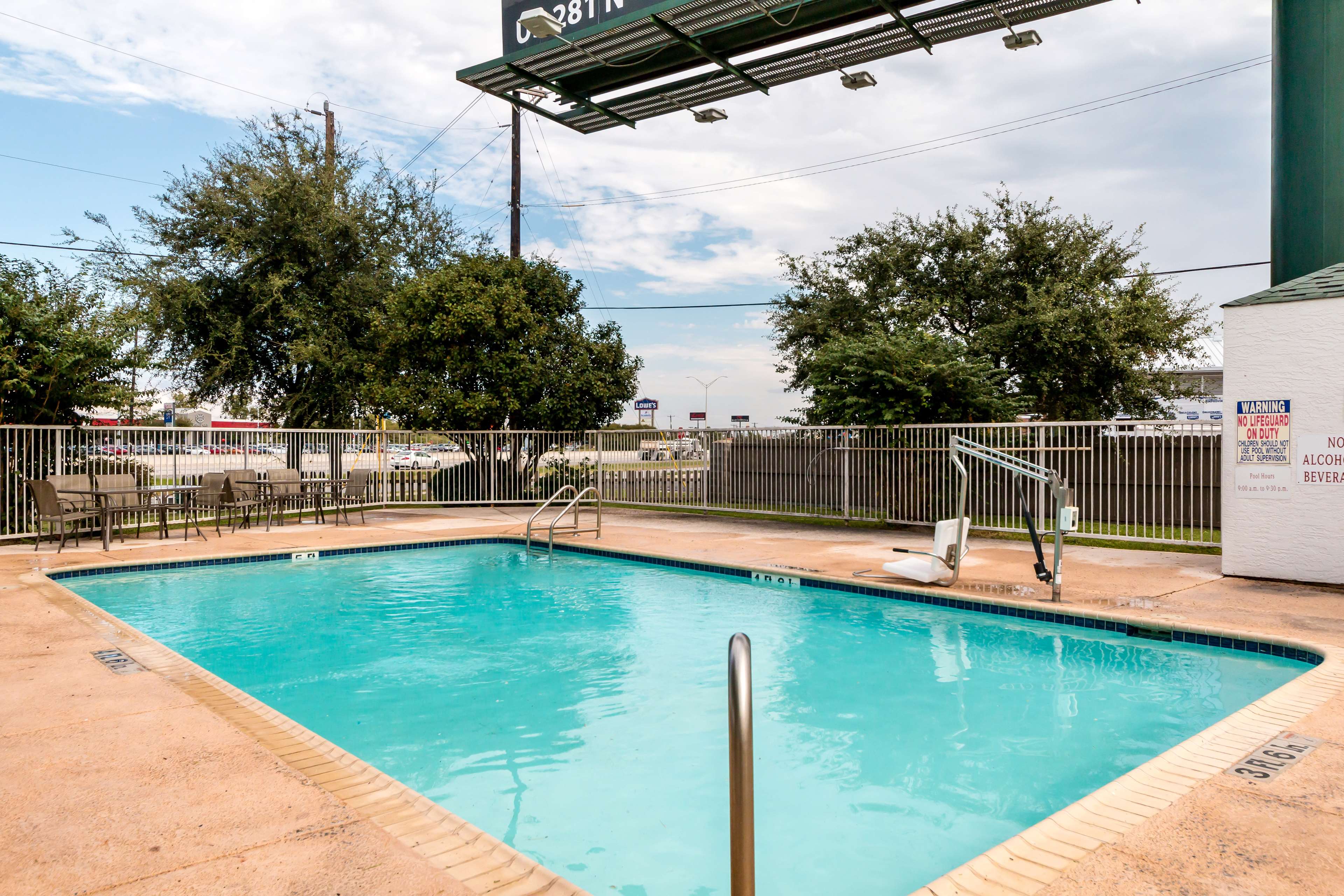 Motel 6 San Antonio South