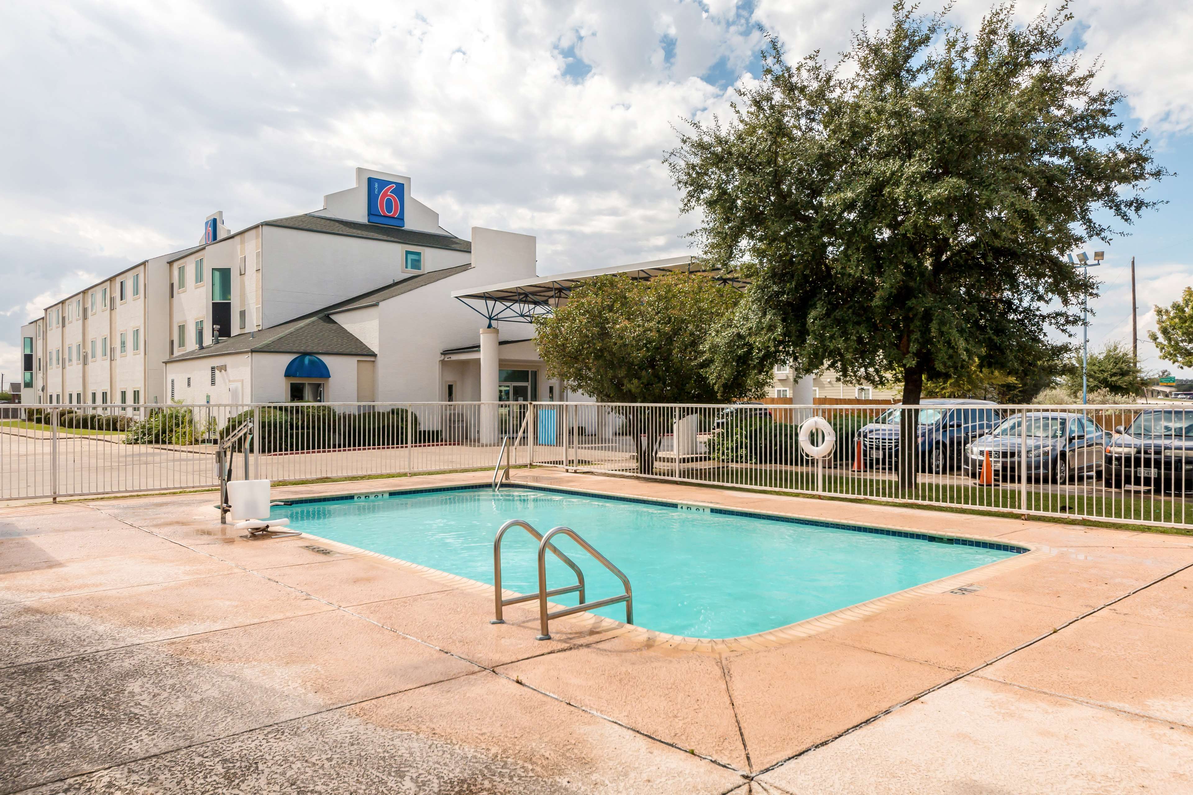 Motel 6 San Antonio South