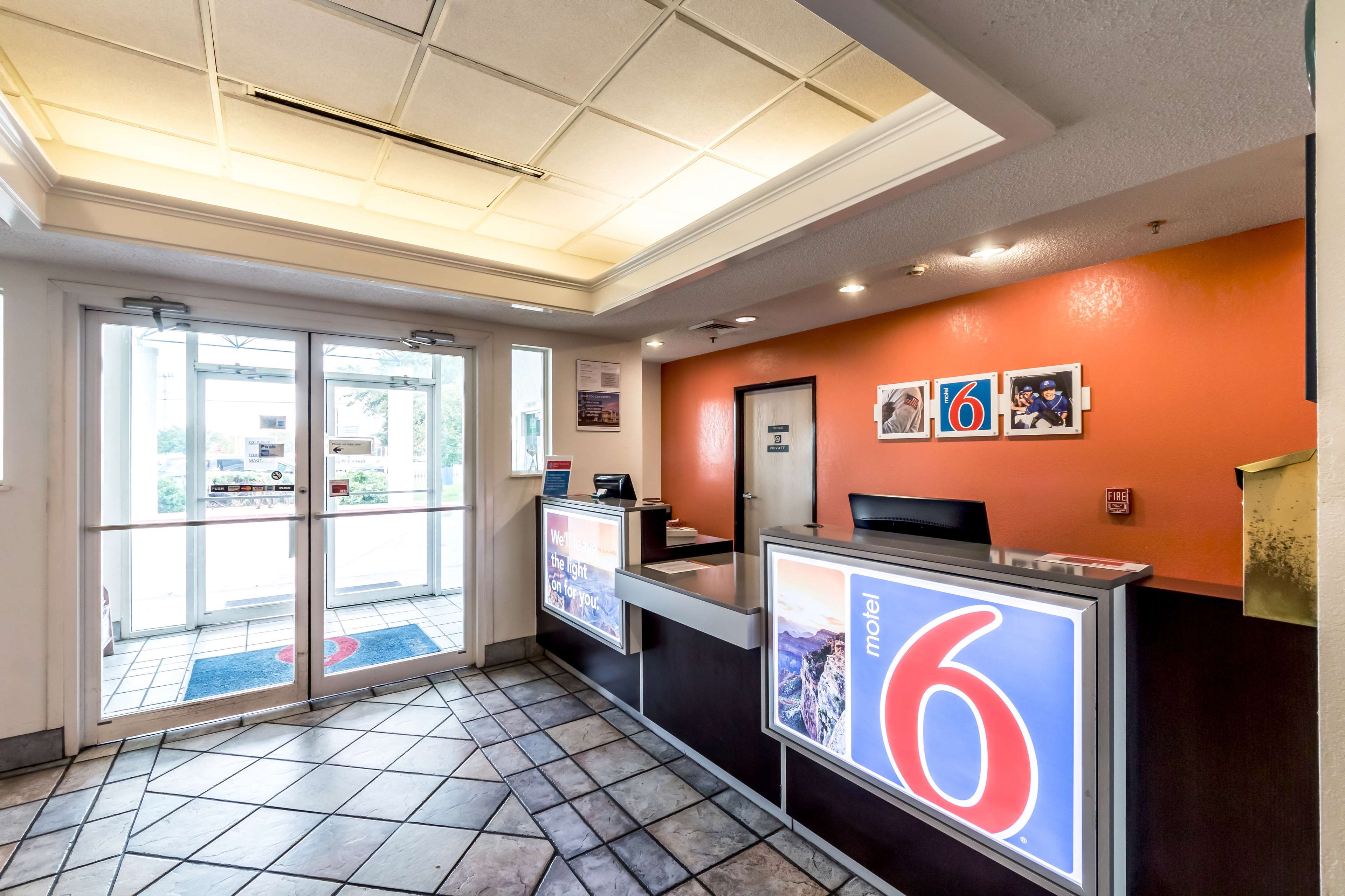 Motel 6 San Antonio South
