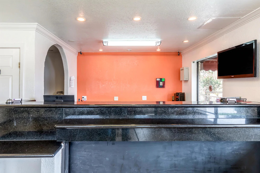 Motel 6 San Antonio - Splashtown