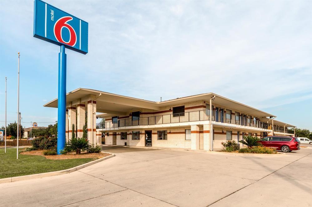 Motel 6 San Antonio S WW White Road