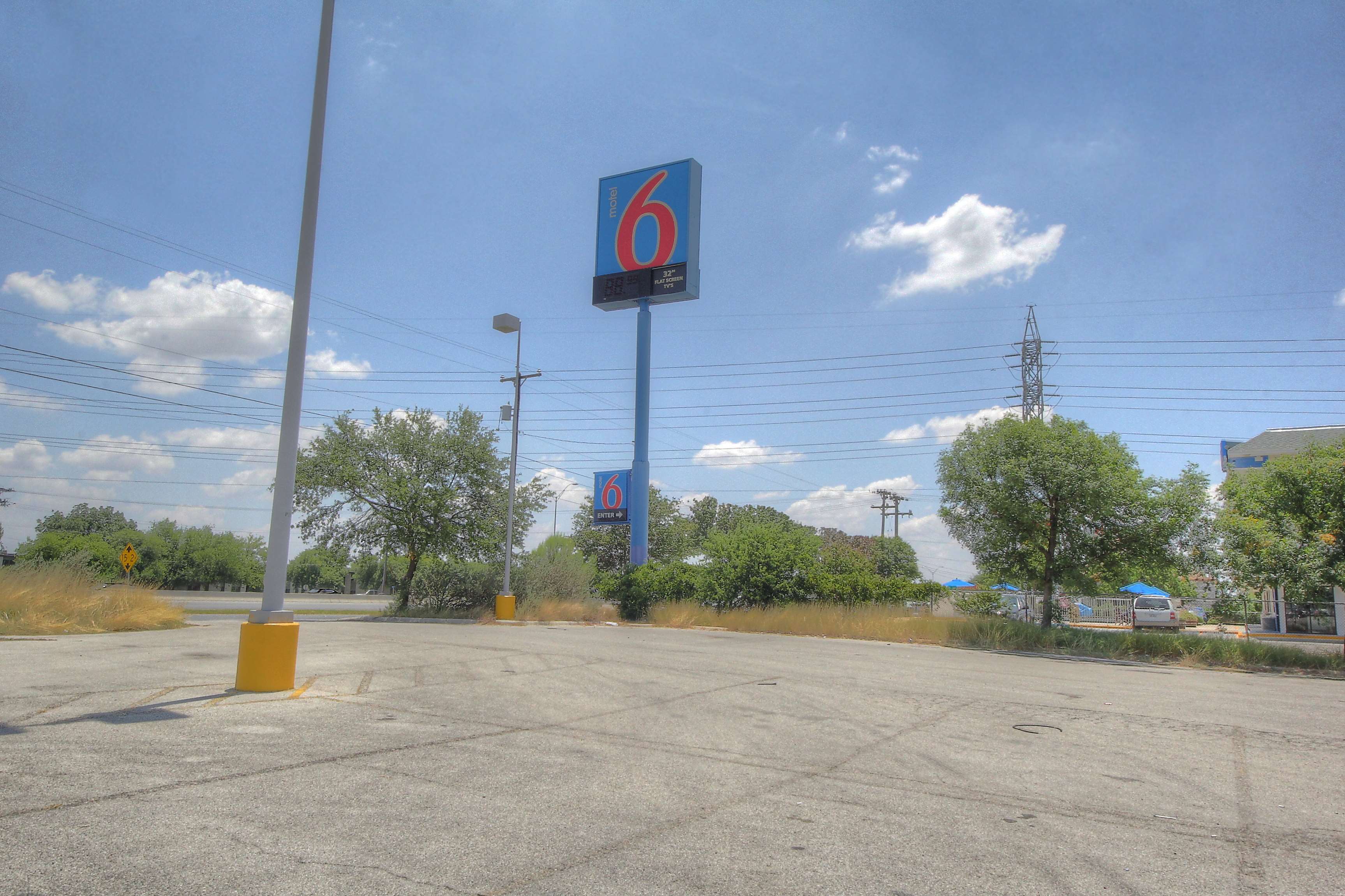 Motel 6 San Antonio West - Seaworld