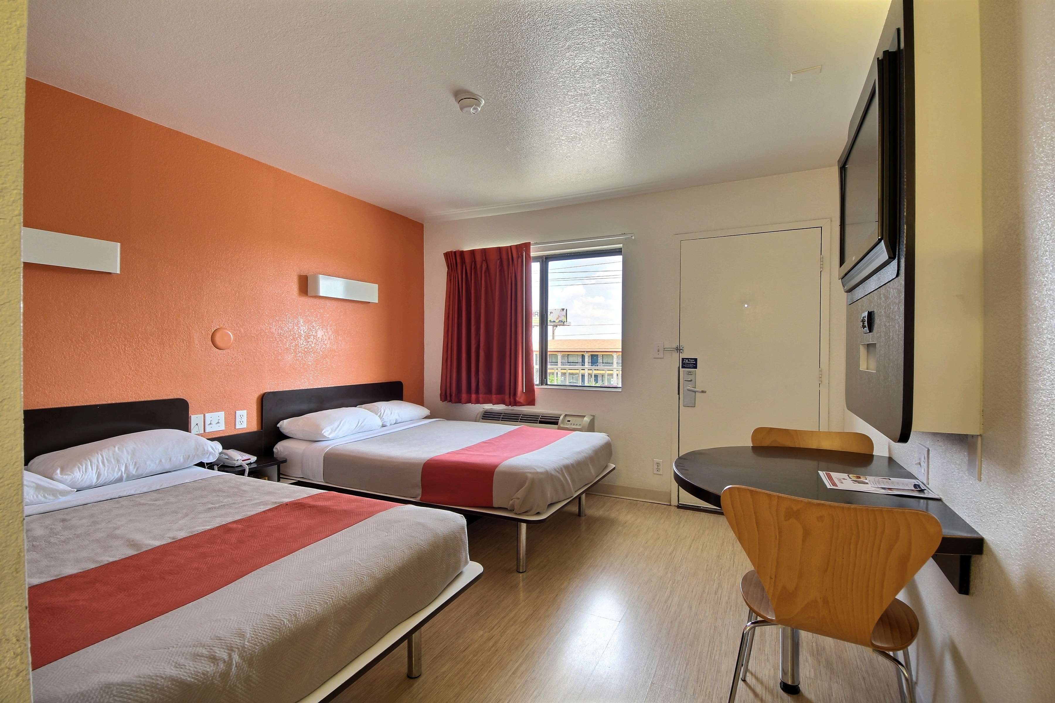 Motel 6 San Antonio West - Seaworld