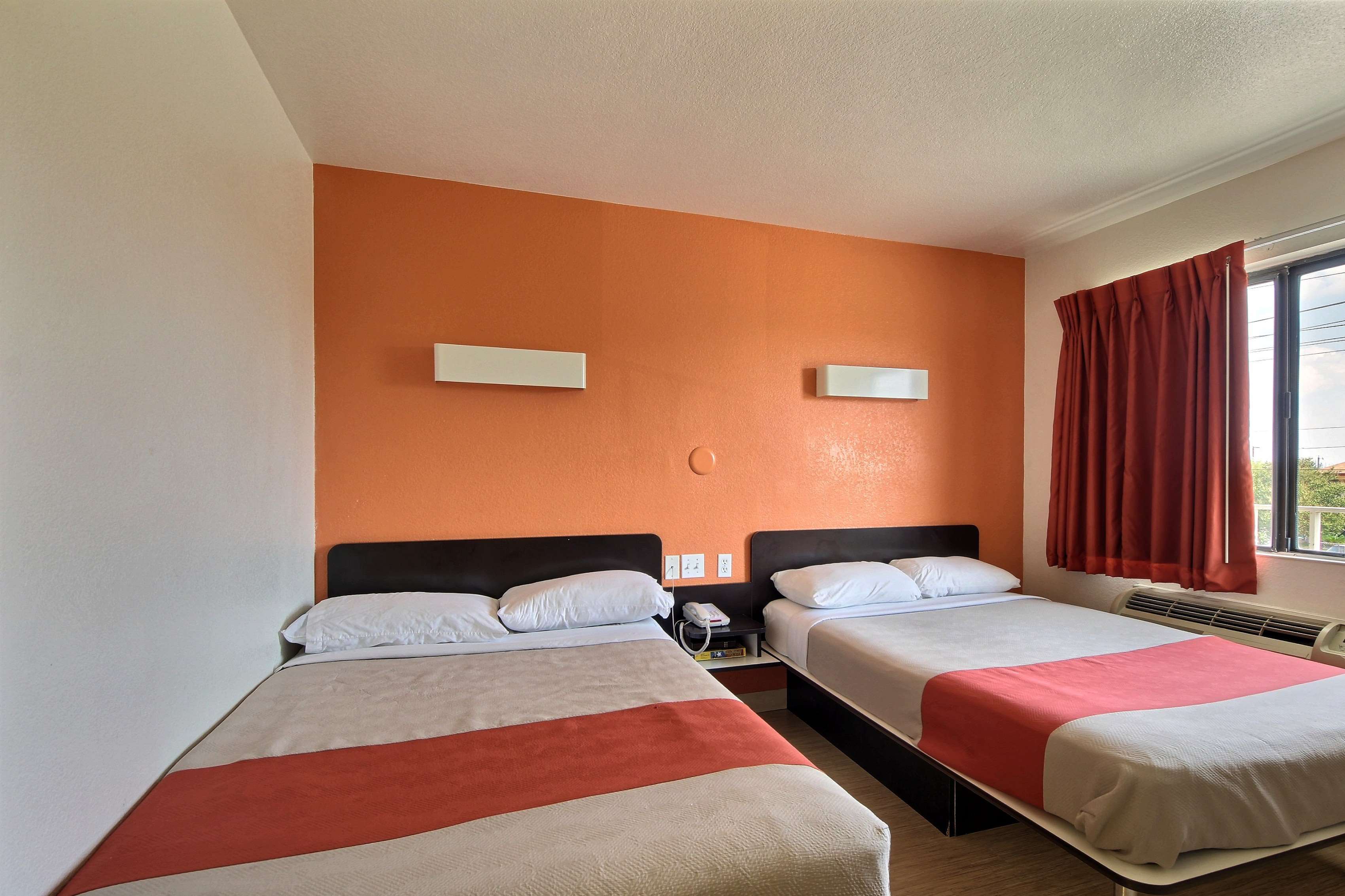 Motel 6 San Antonio West - Seaworld
