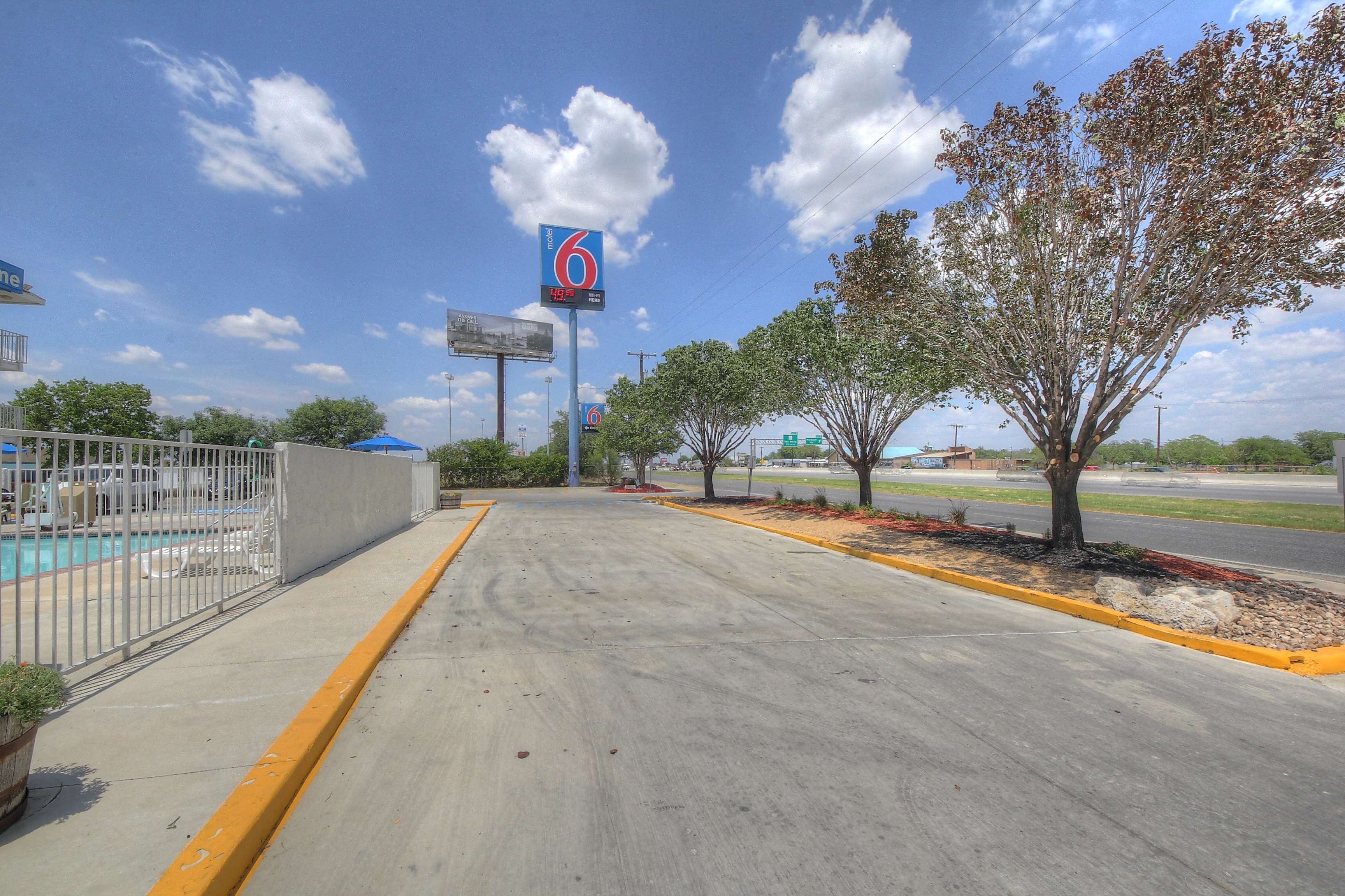 Motel 6 San Antonio West - Seaworld