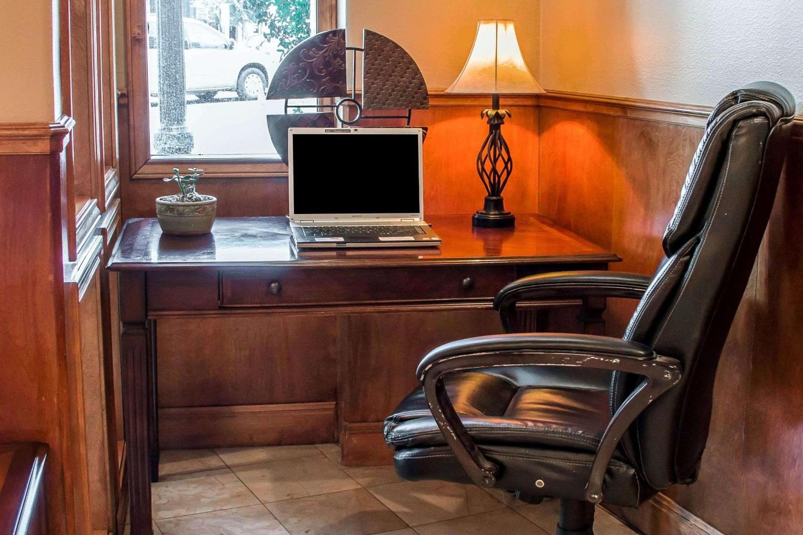 O'Brien Riverwalk Boutique Hotel