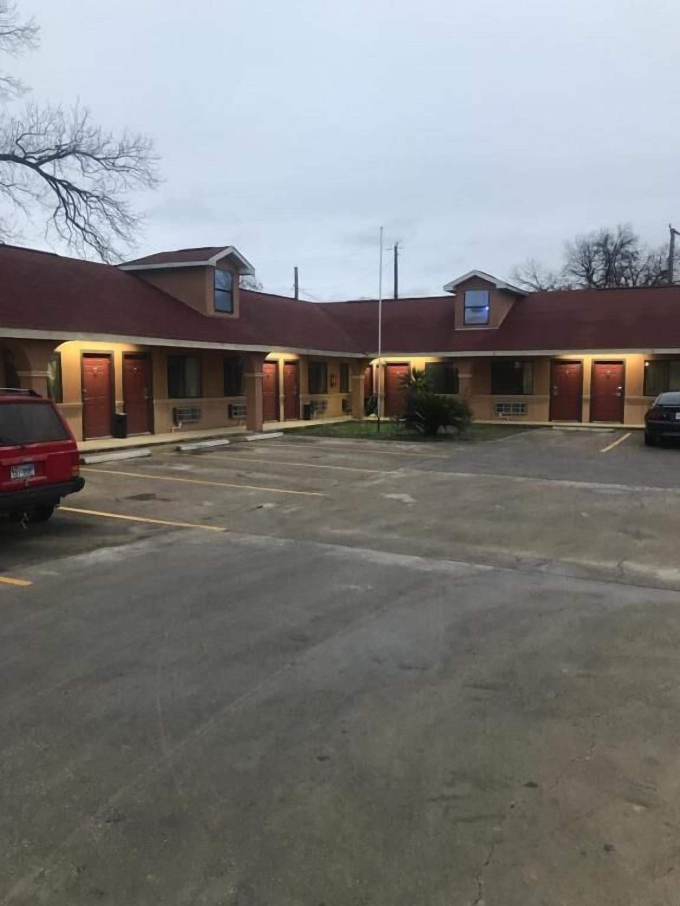 Southtown S.A. Inn