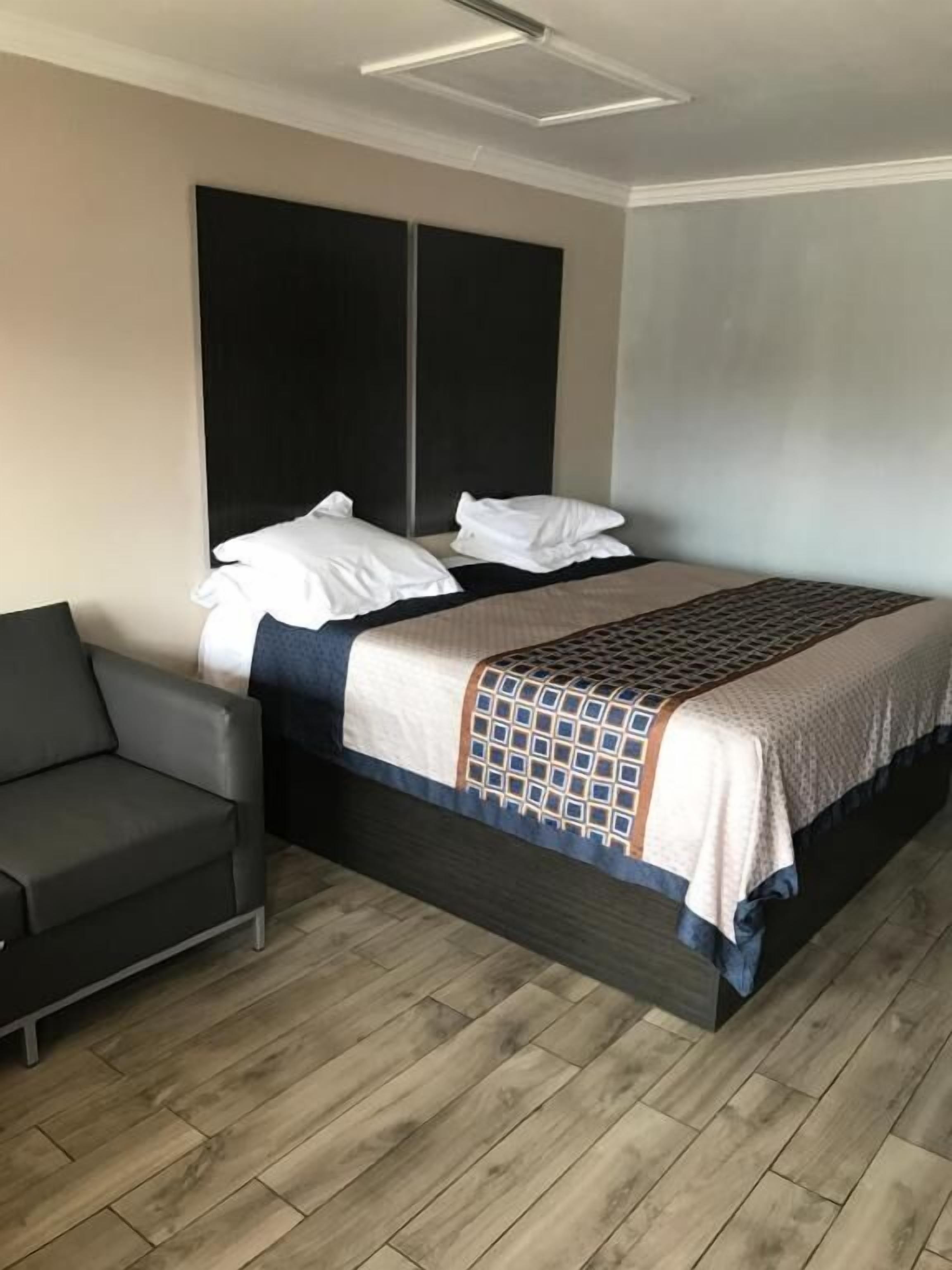 Southtown S.A. Inn