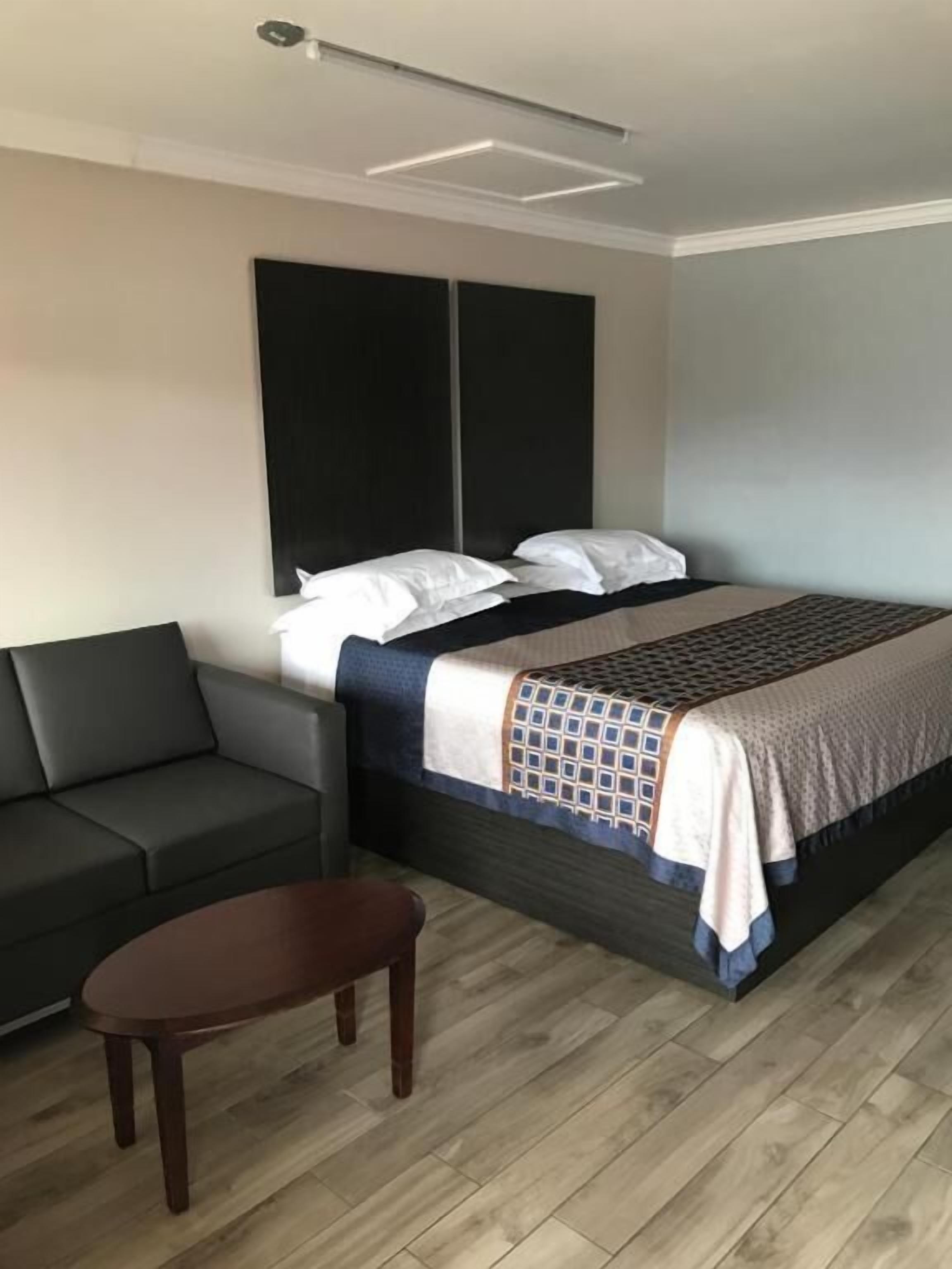 Southtown S.A. Inn