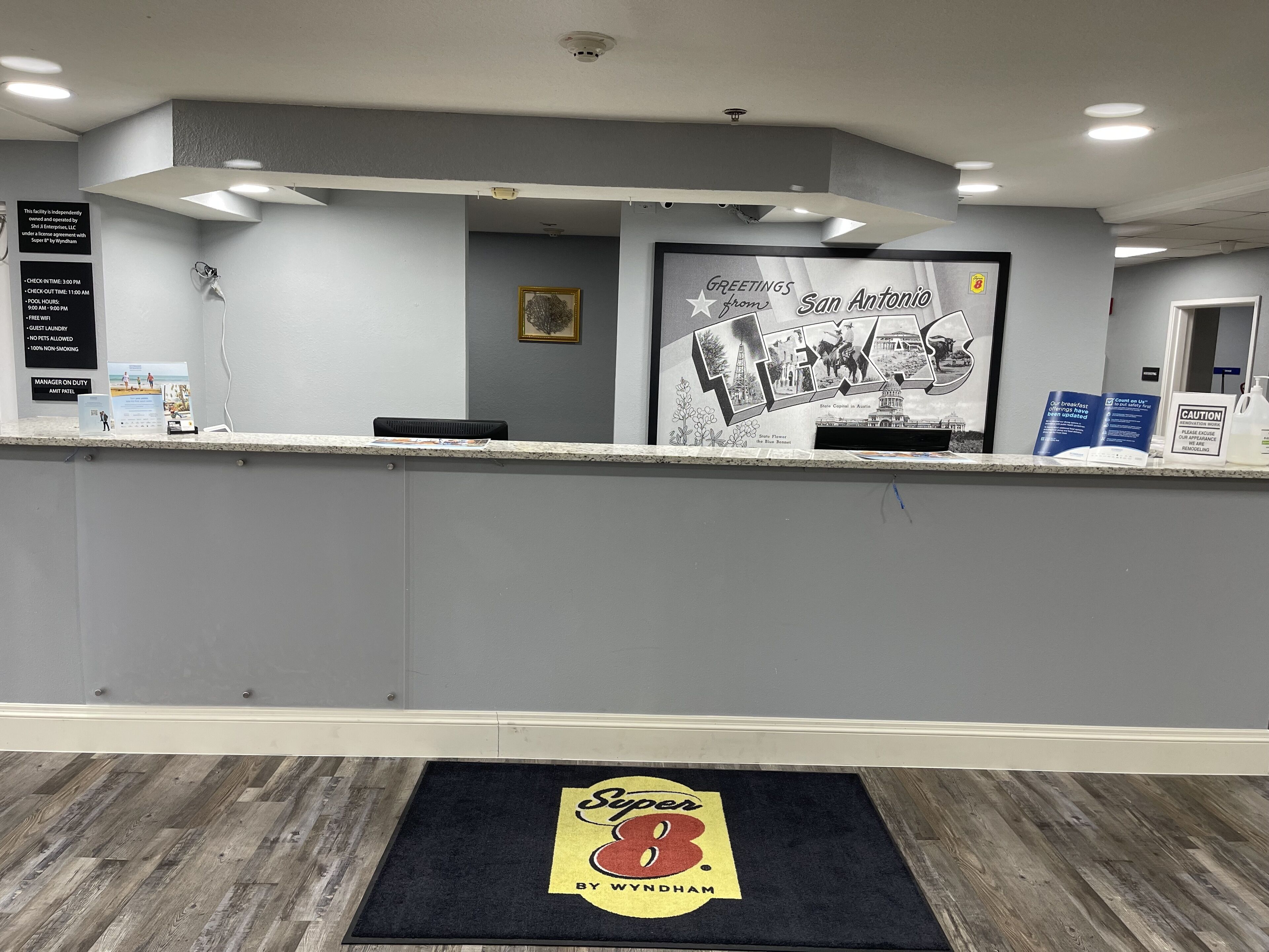 Super 8 by Wyndham San Antonio Downtown Northeast