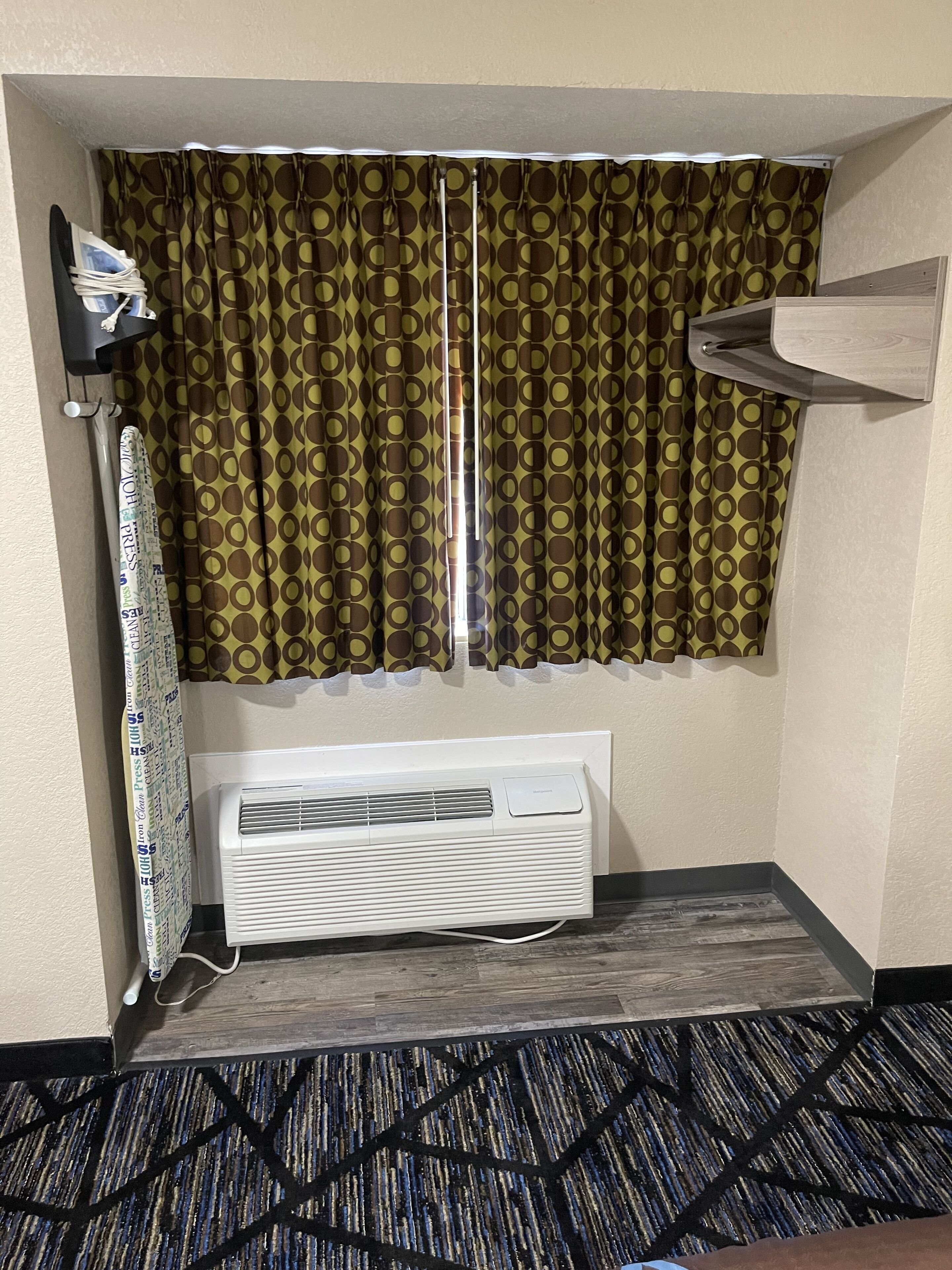 Super 8 by Wyndham San Antonio Downtown Northeast