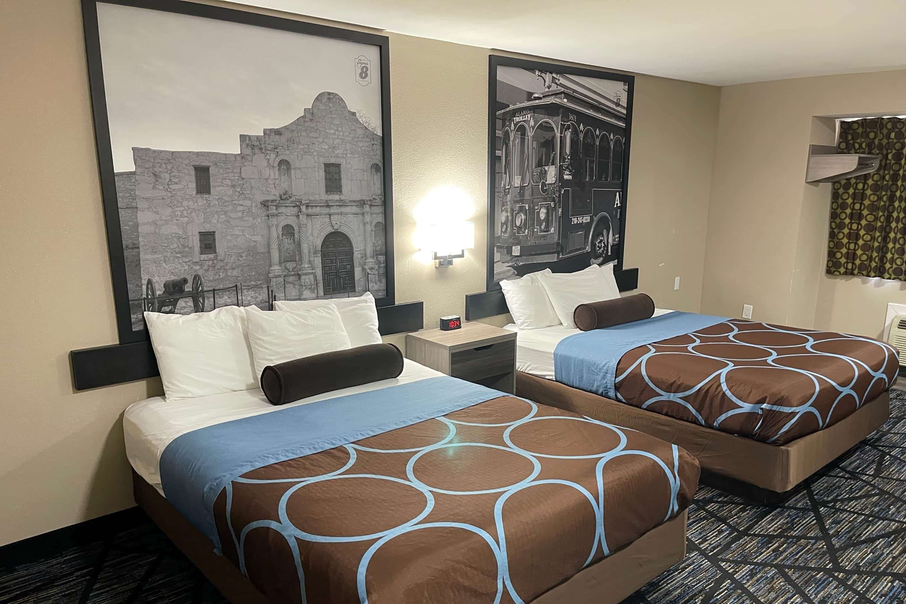Super 8 by Wyndham San Antonio Downtown Northeast