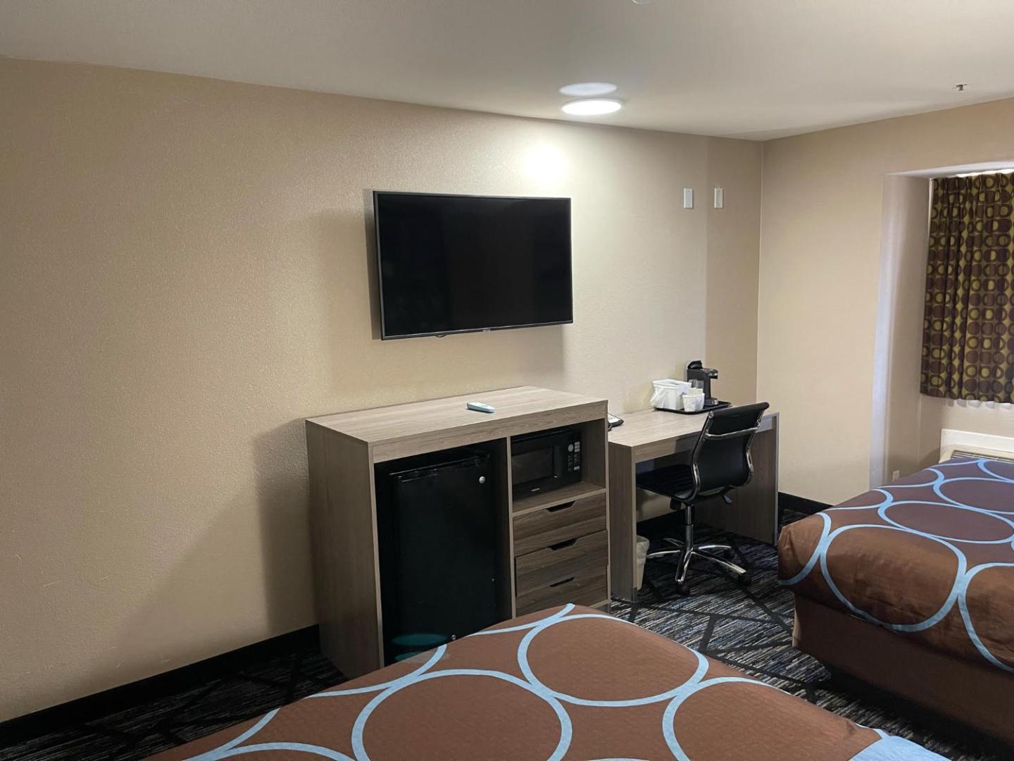 Super 8 by Wyndham San Antonio Downtown Northeast