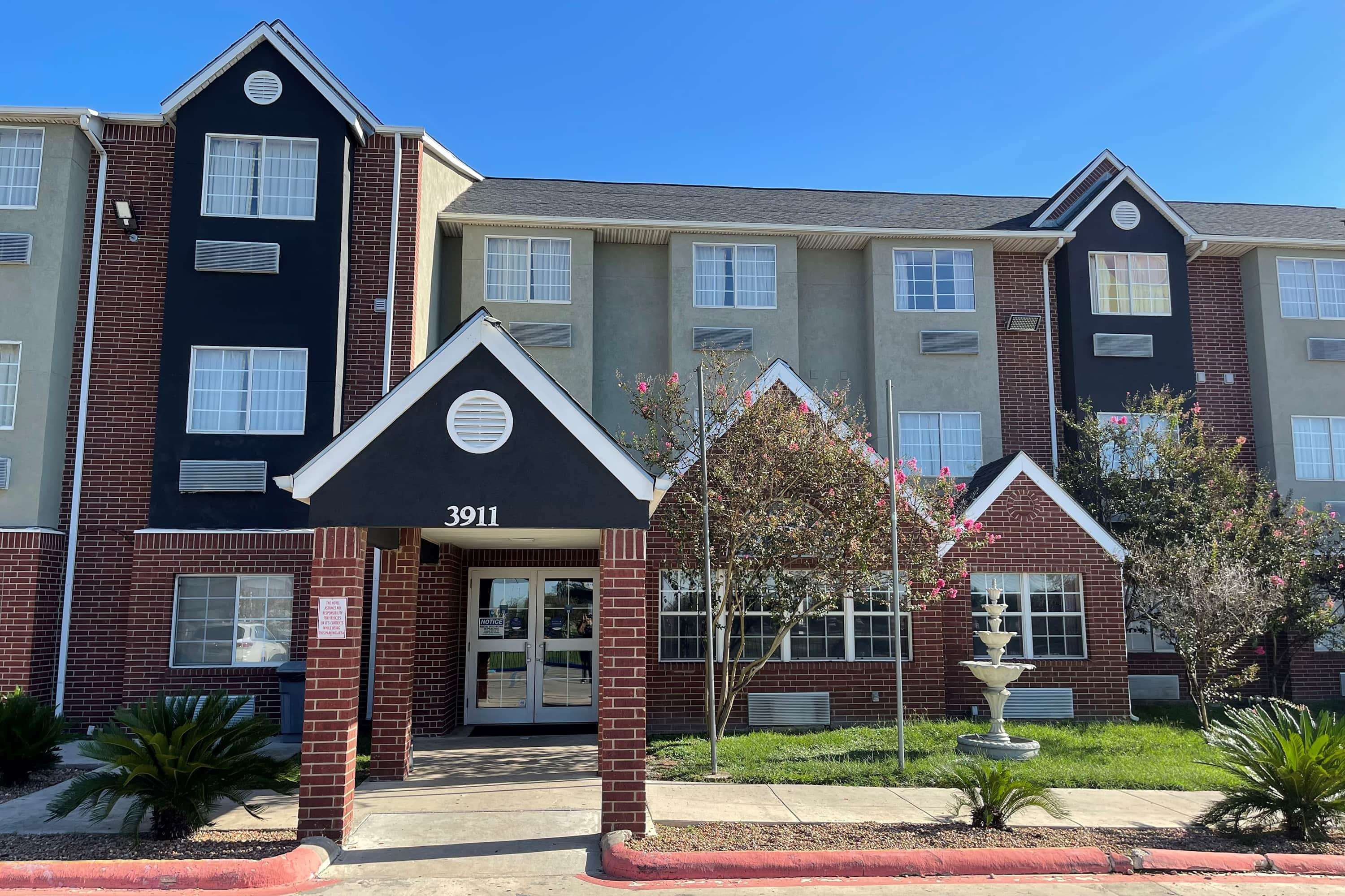 Super 8 by Wyndham San Antonio Downtown Northeast