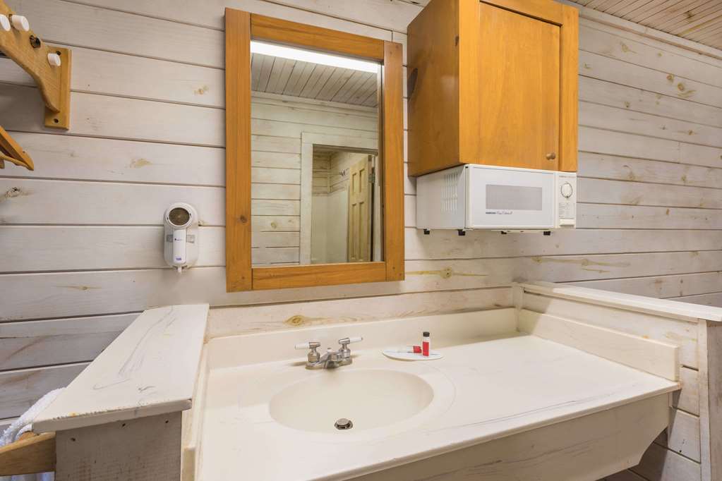 Travelodge Inn & Suites by Wyndham San Antonio Airport