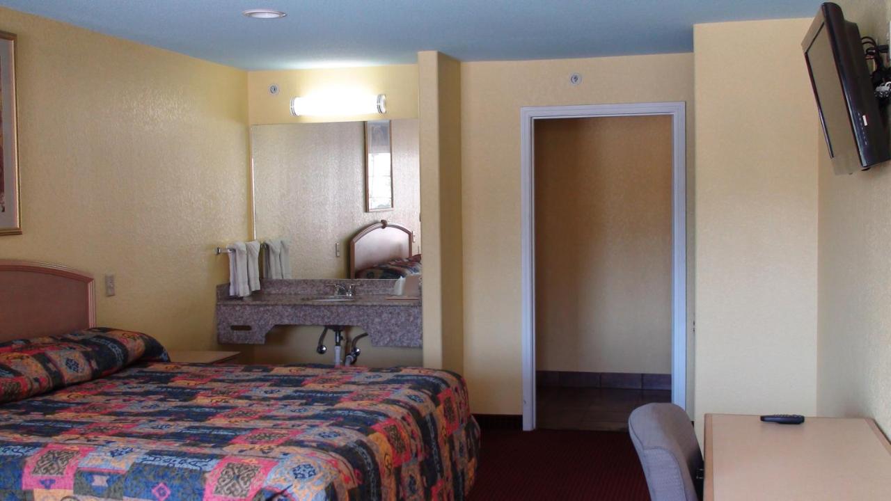 Winnquest Inn