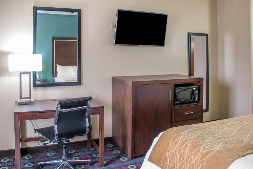 Comfort Inn & Suites