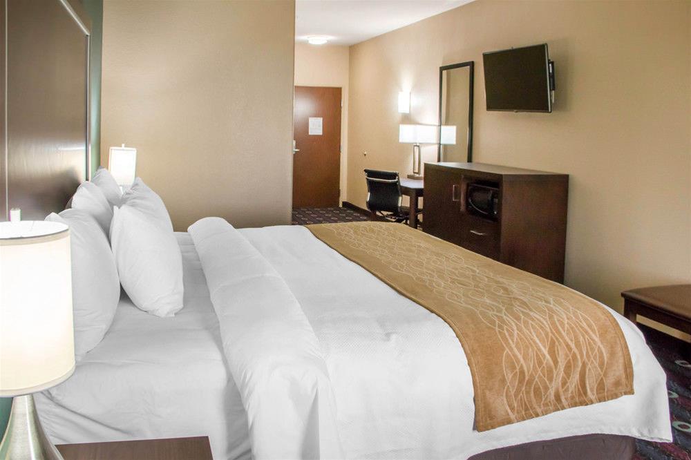 Comfort Inn & Suites