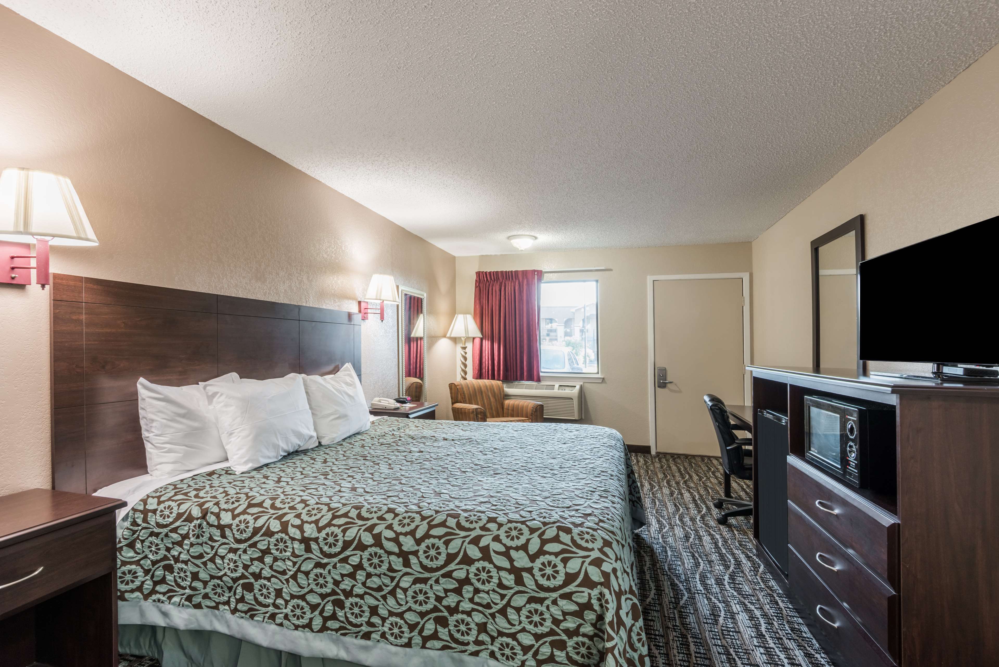 Days Inn by Wyndham San Marcos