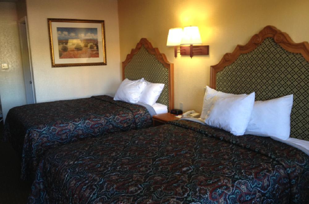 Days Inn by Wyndham San Marcos