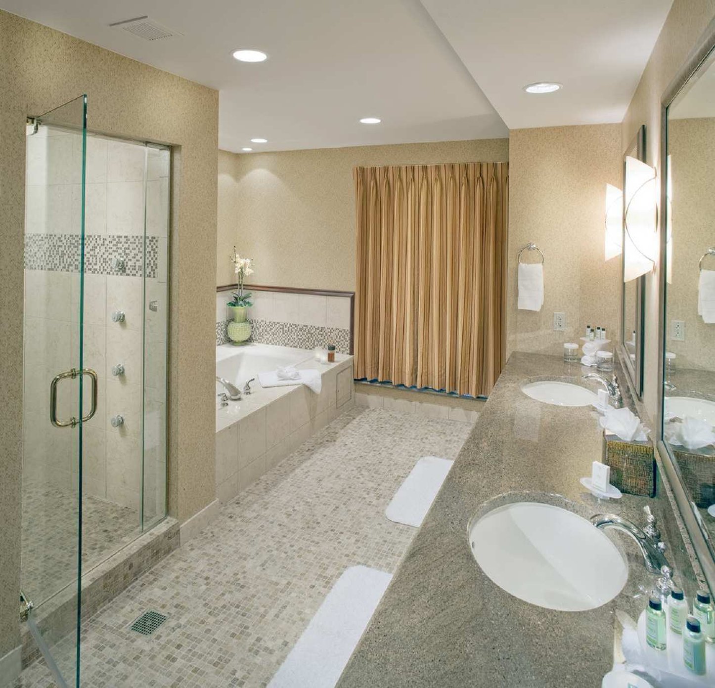 Embassy Suites San Marcos Spa & Conference