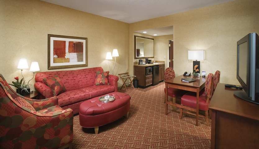 Embassy Suites San Marcos Spa & Conference