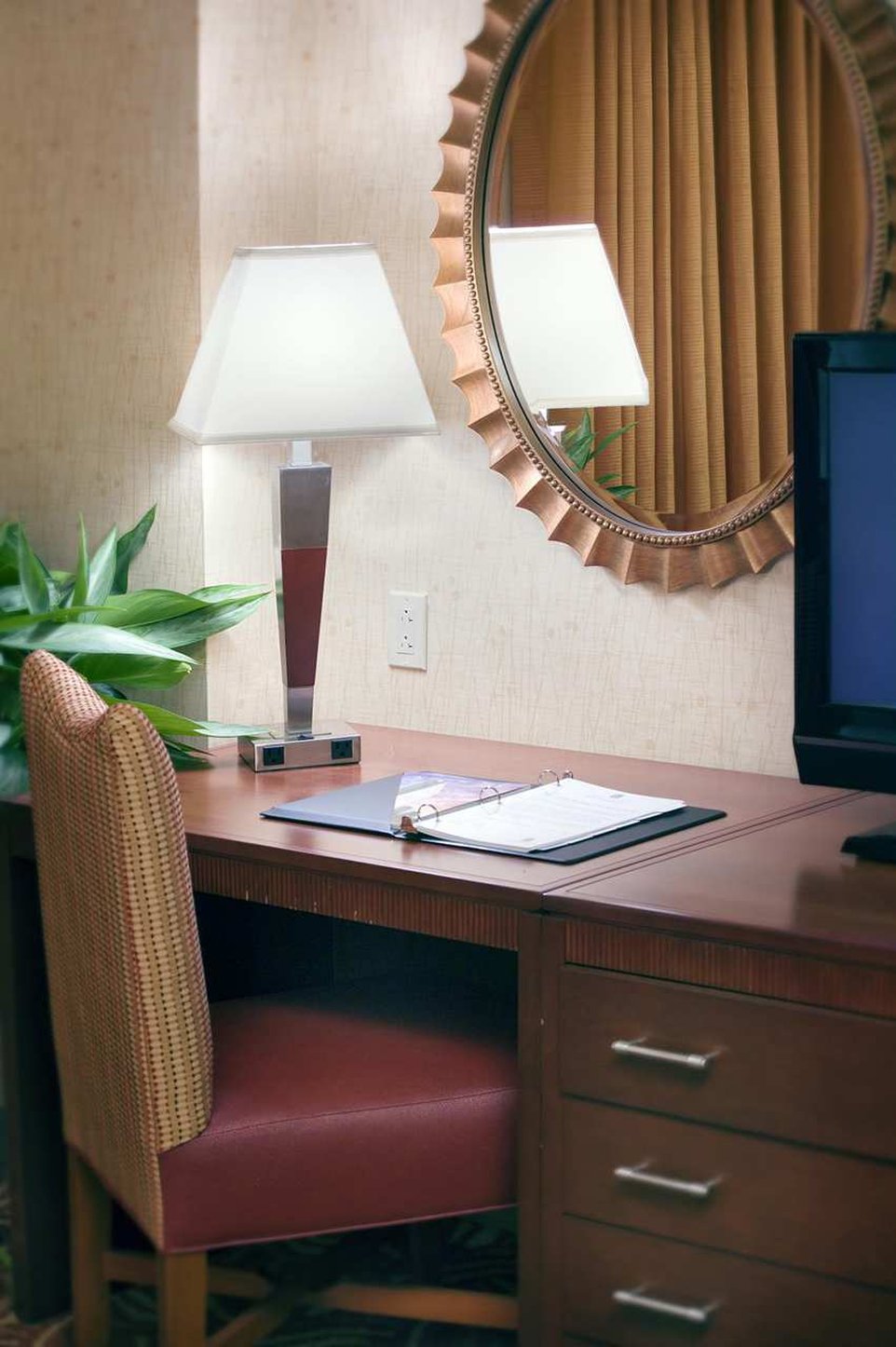 Embassy Suites San Marcos Spa & Conference