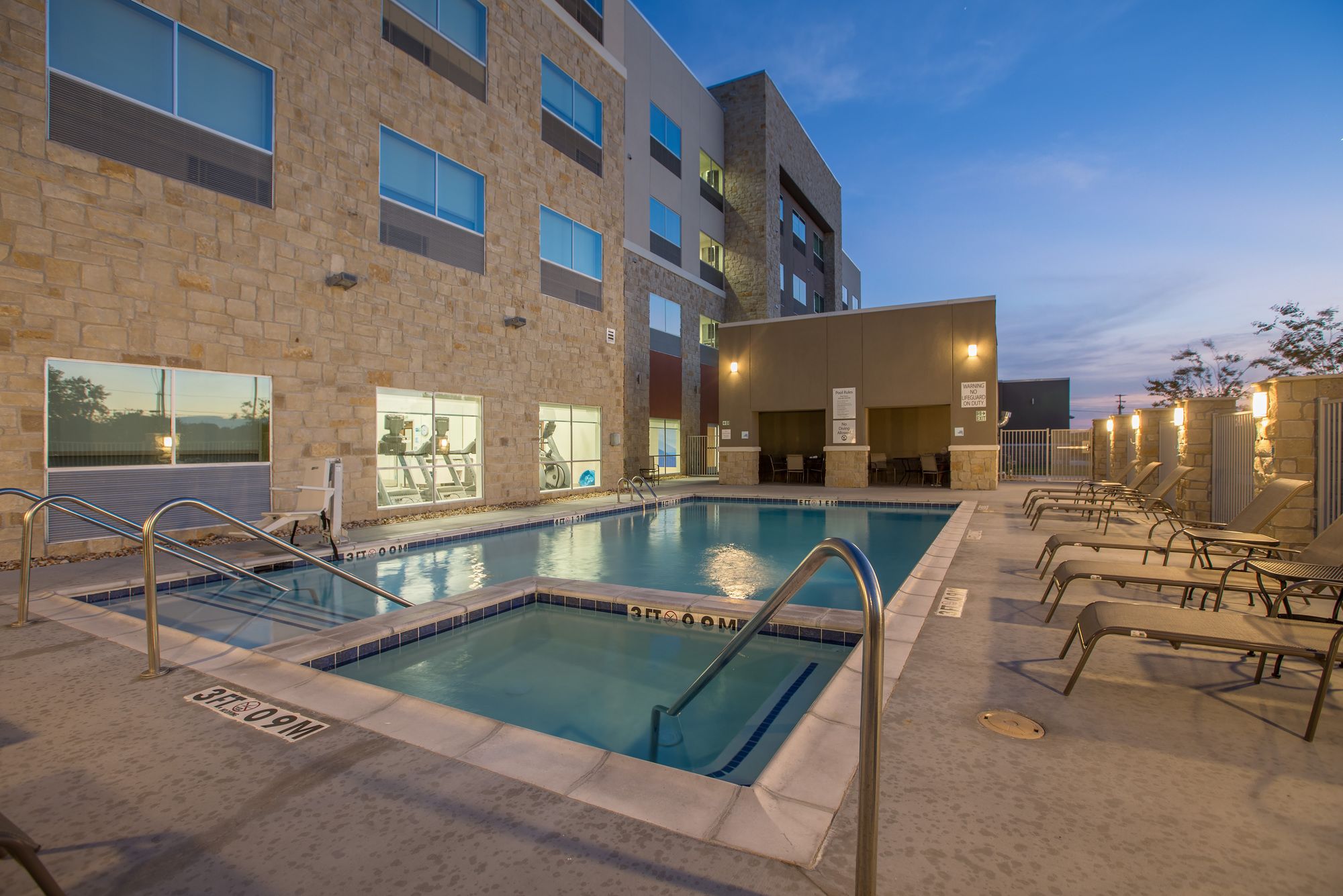 Holiday Inn Express & Suites San Marcos South