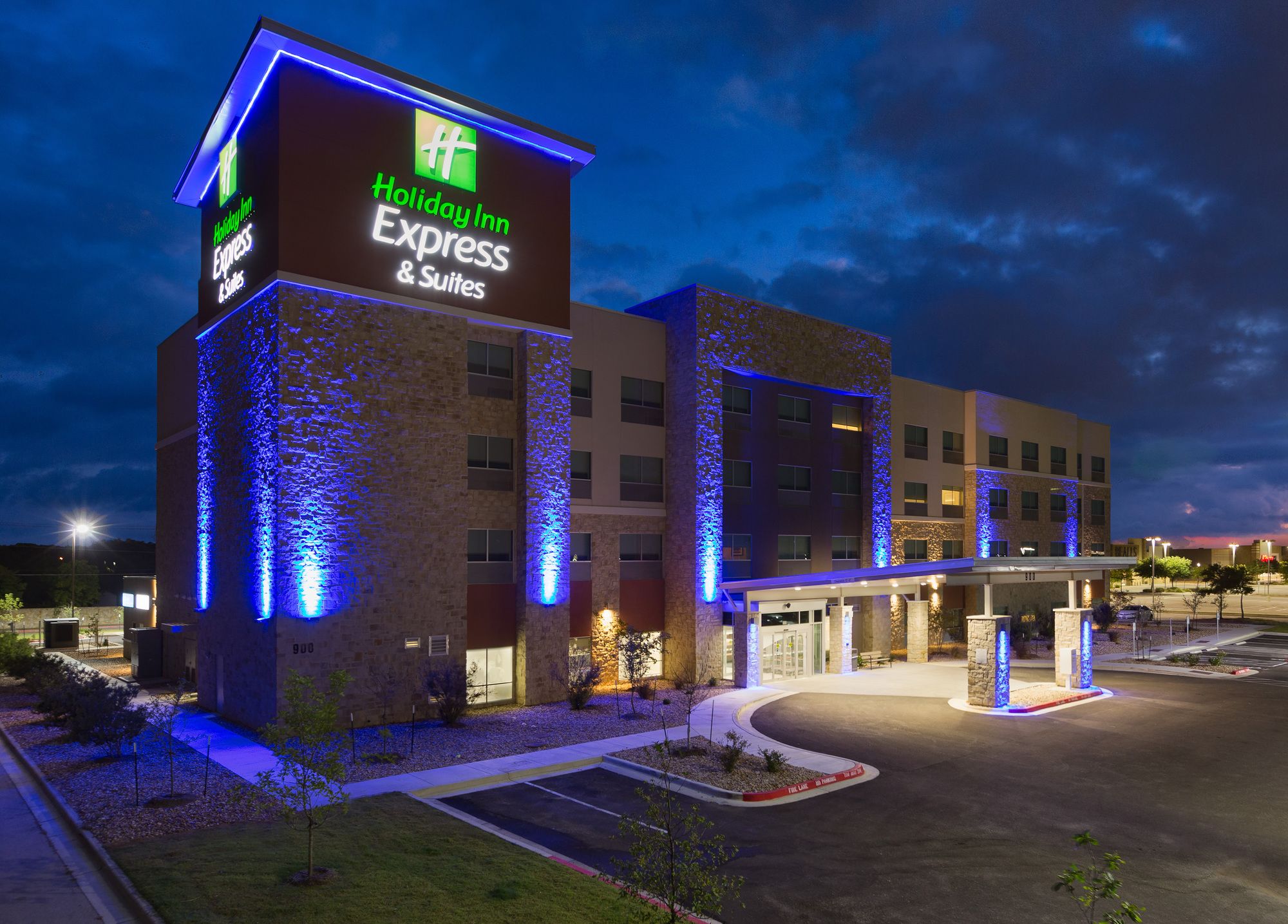 Holiday Inn Express & Suites San Marcos South
