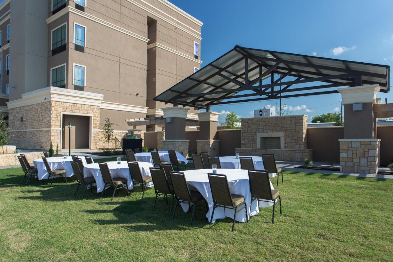 Holiday Inn San Marcos-Convention CTR Area
