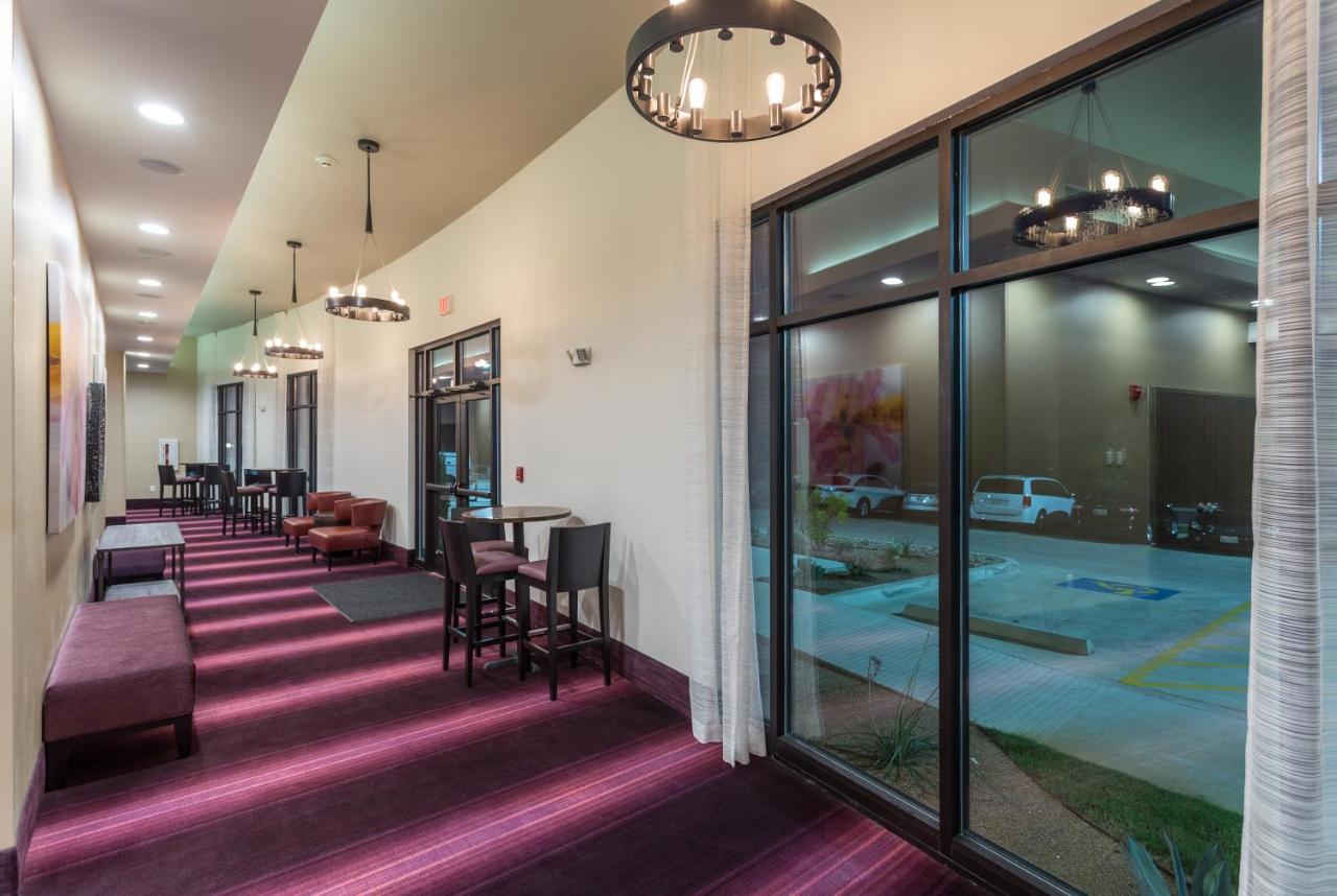 Holiday Inn San Marcos-Convention CTR Area