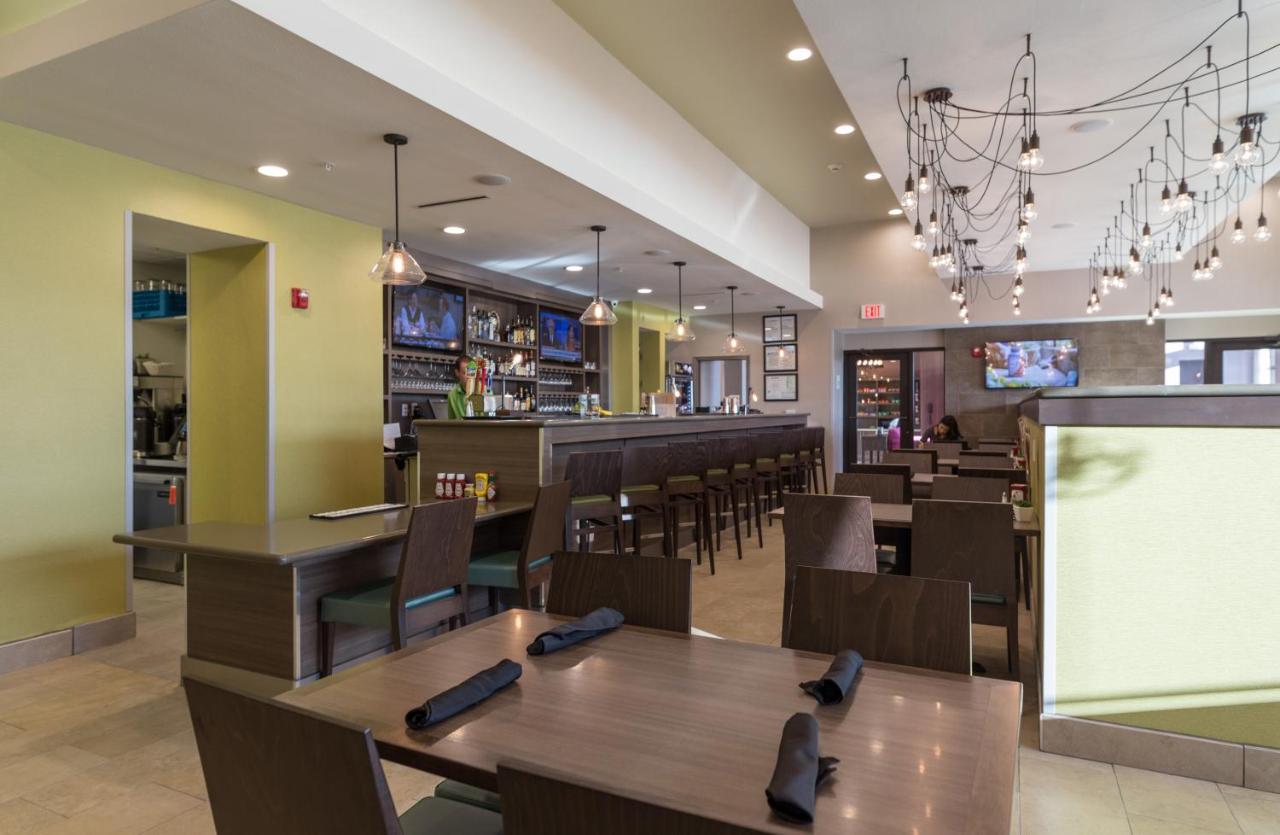 Holiday Inn San Marcos-Convention CTR Area